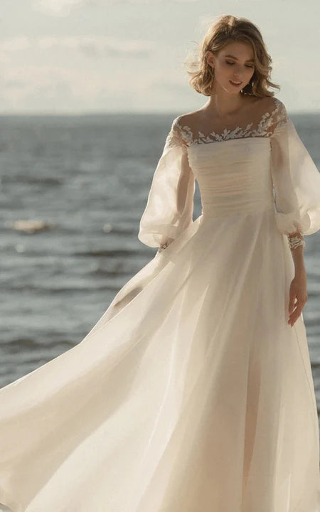 Modern Beach Puff 3-4-sleeve Scoop-neck Empire Ruched Tulle Wedding Dress with Bow