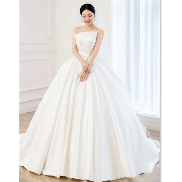 Chic Ivory White Satin Strapless Pleats Wedding Dress