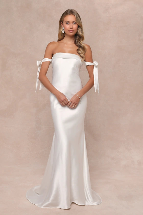 Chic Strapless Bow-Accent Satin Mermaid Wedding Gown
