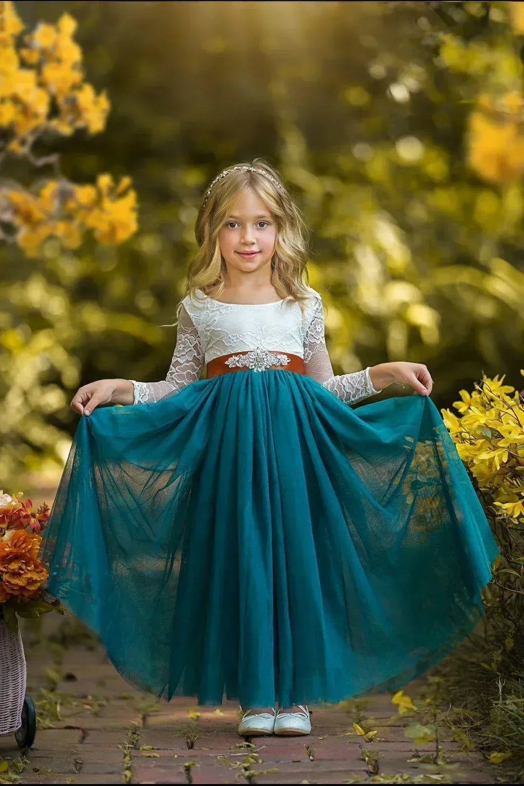 Autumn A-Line Round Neck Long Sleeve V-Back Floor-Length Outdoor Flower Girl Dress