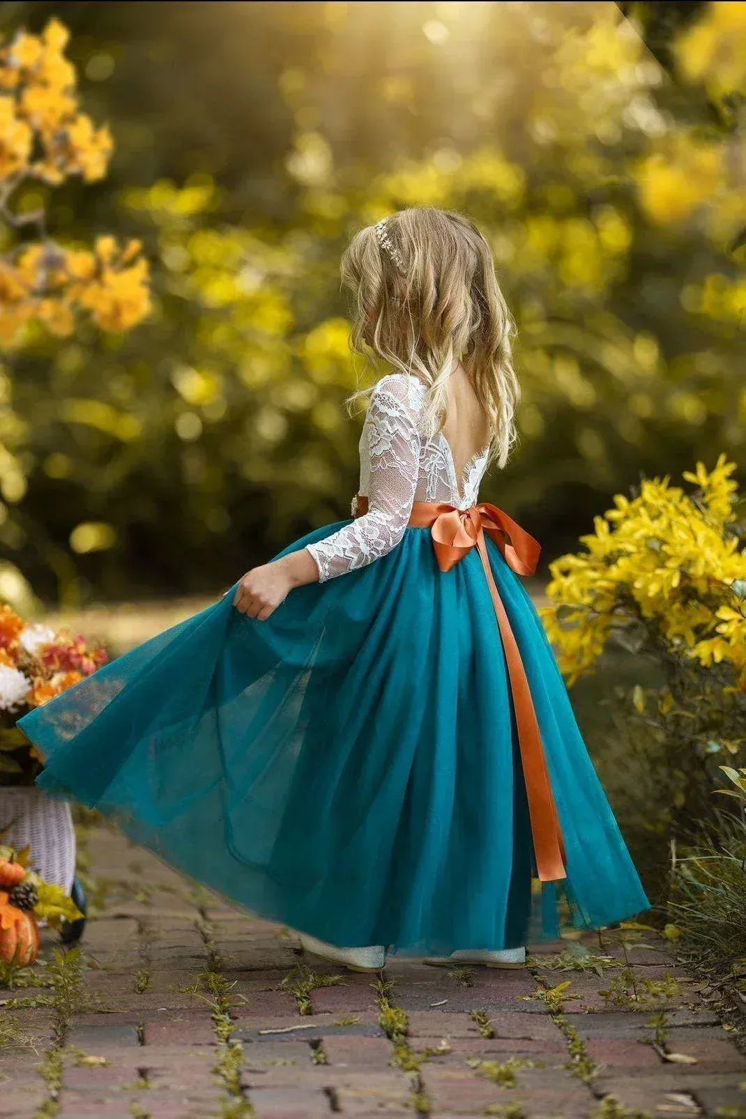 Autumn A-Line Round Neck Long Sleeve V-Back Floor-Length Outdoor Flower Girl Dress