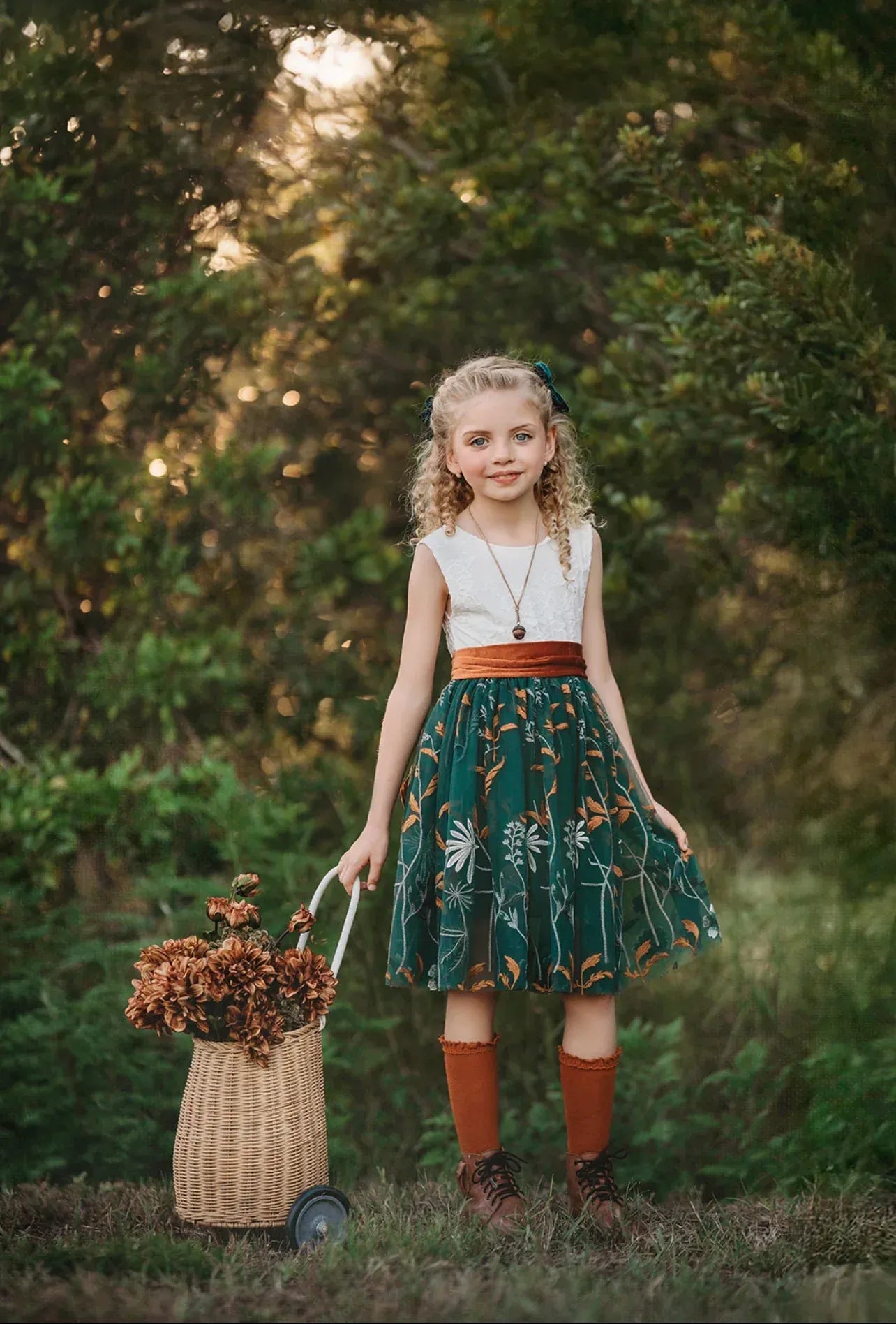 Autumn A-Line Round Neck Sleeveless V-Back Knee-Length Outdoor Flower Girl Dress