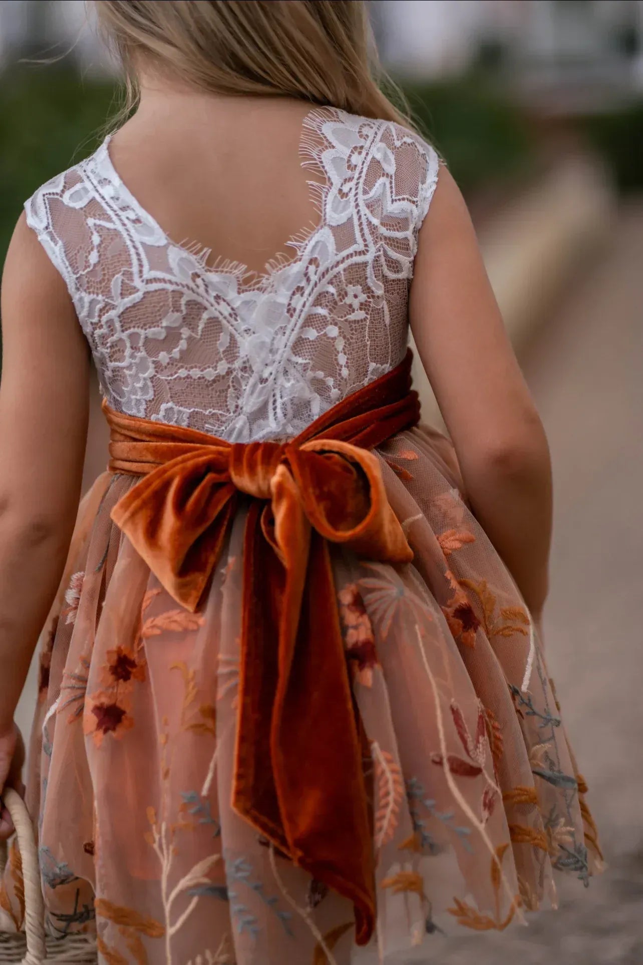 Autumn A-Line Scoop Neck Sleeveless V-Back Knee-Length Outdoor Flower Girl Dress