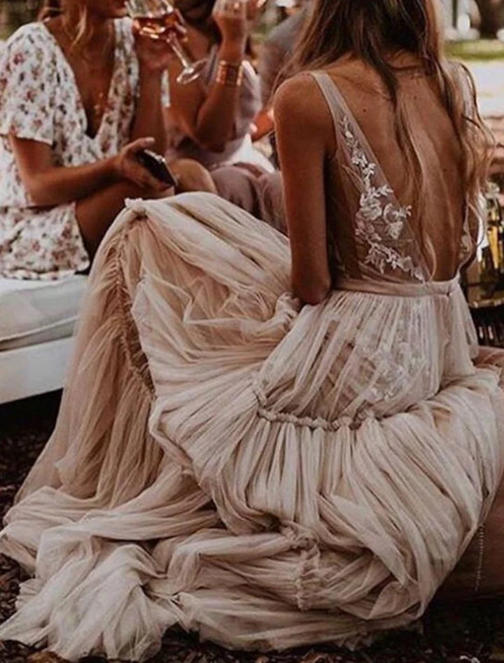 Boho Tiered A-Line Deep-V Sleeveless Sheer-Back Floor-Length Wedding Dresses For Rustic Wedding