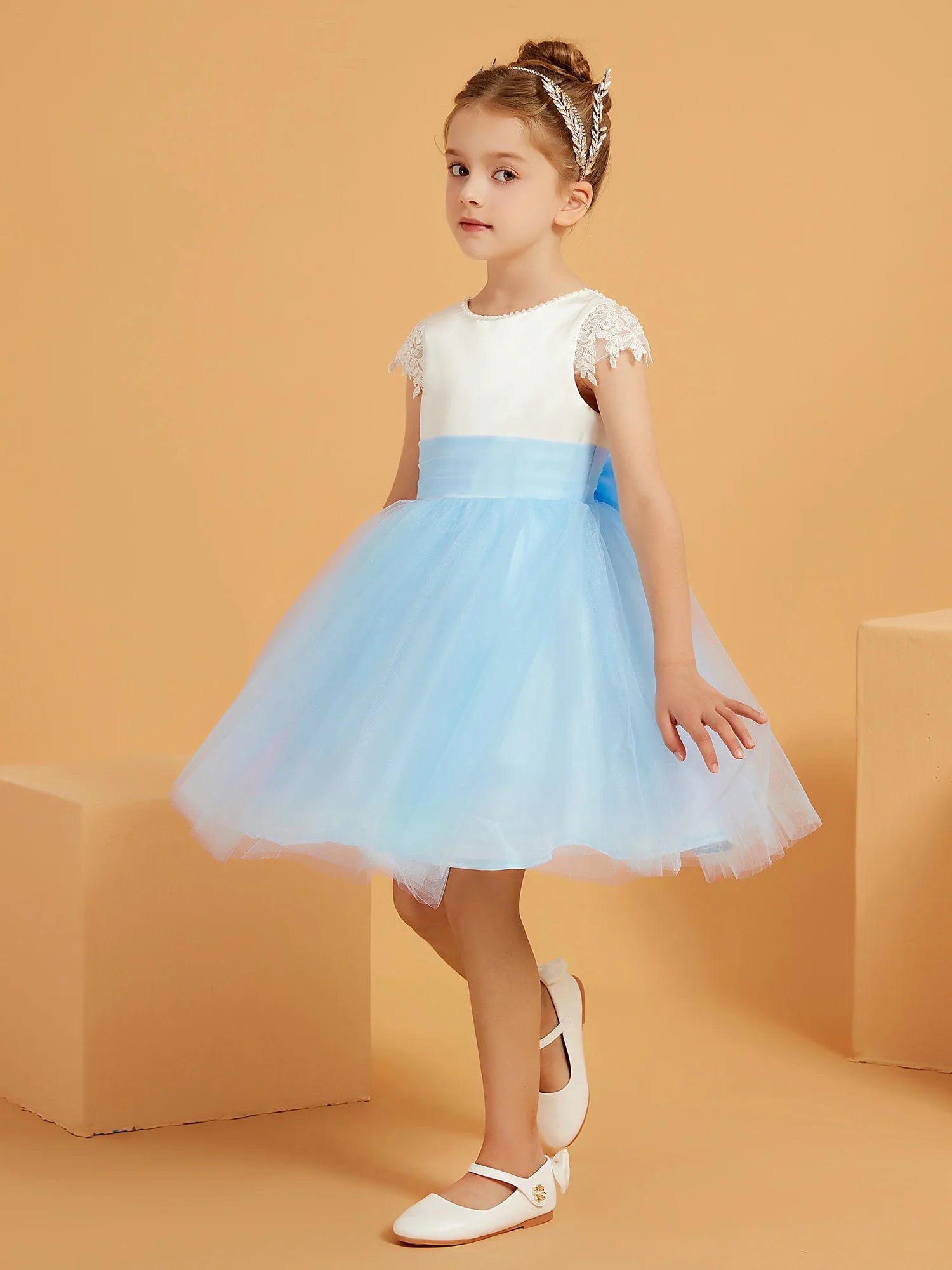 Cap Sleeve Lace V Back Big Bow Light Blue Tulle Knee Length Flower Girl Dresses