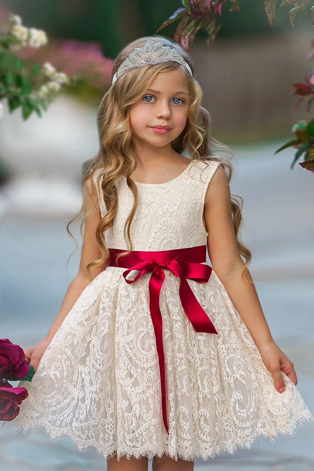 Classic A-Line Round Neck Sleeveless V-Back Knee-Length Outdoor Flower Girl Dress