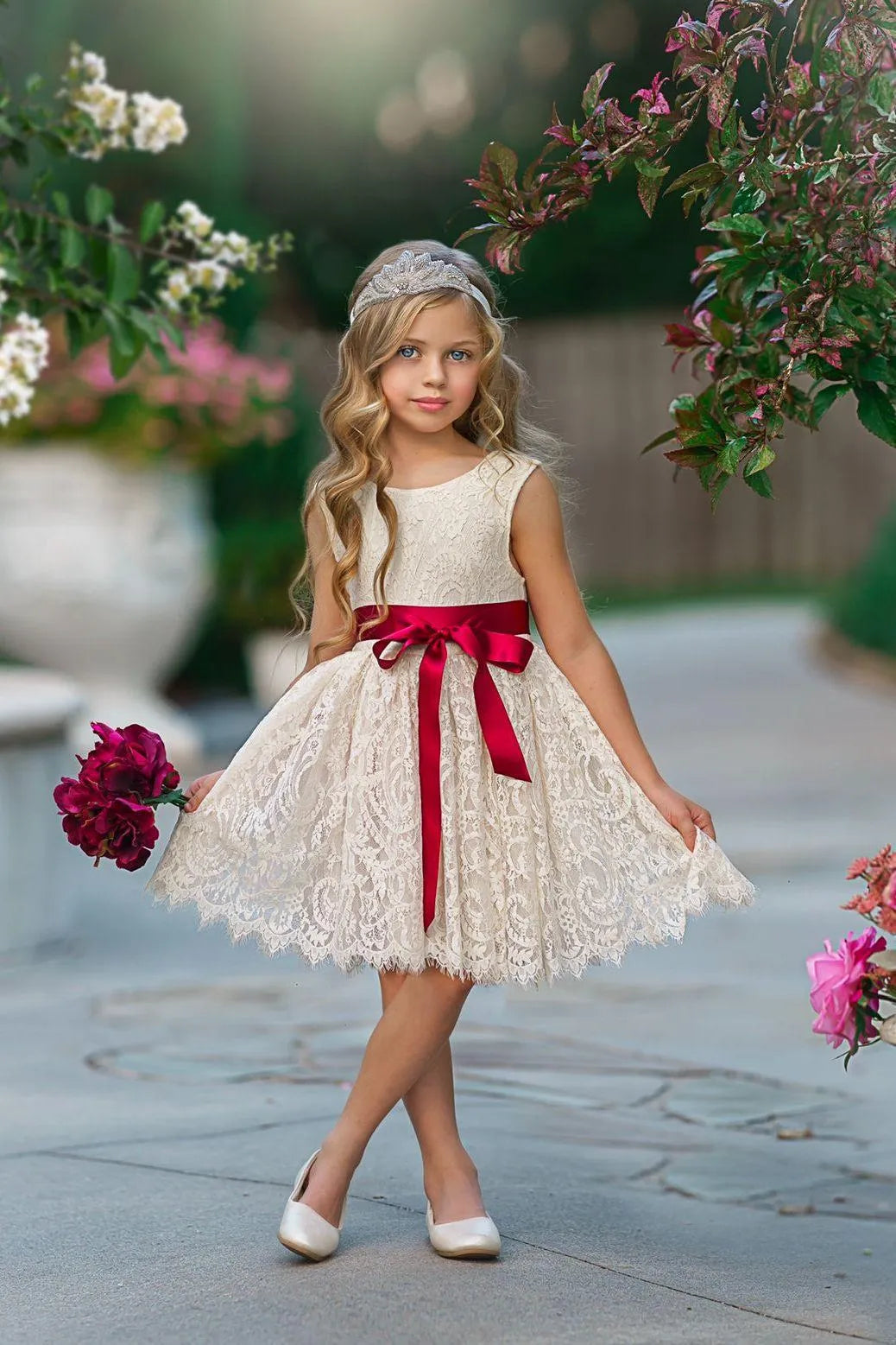 Classic A-Line Round Neck Sleeveless V-Back Knee-Length Outdoor Flower Girl Dress