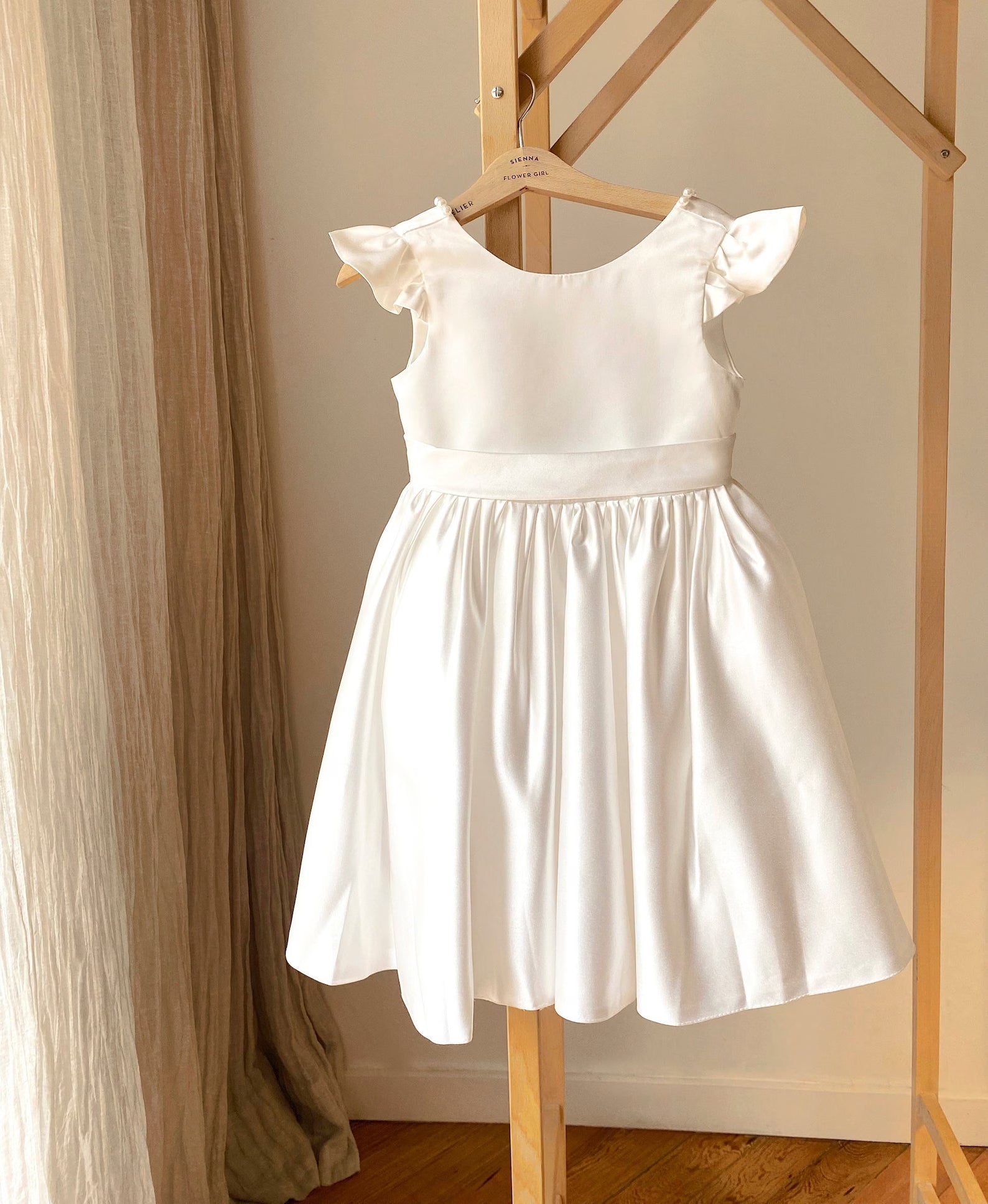 Cute A-Line Hight Neck Cap Sleeve V Back Short-Mini Girl Dress