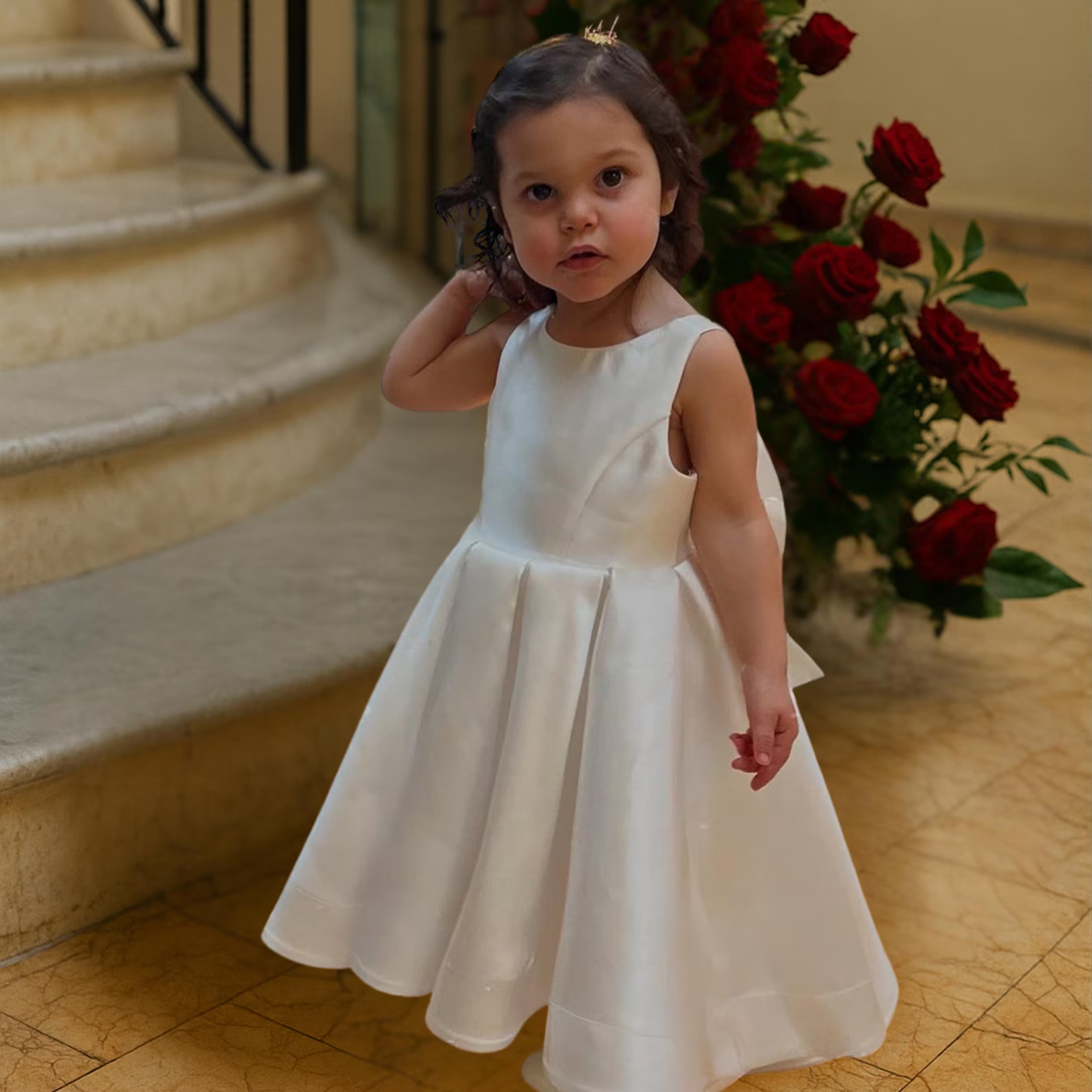 Cute A-Line Scoop Neck Sleeveless Open Back Floor-Length Flower Girl Dress