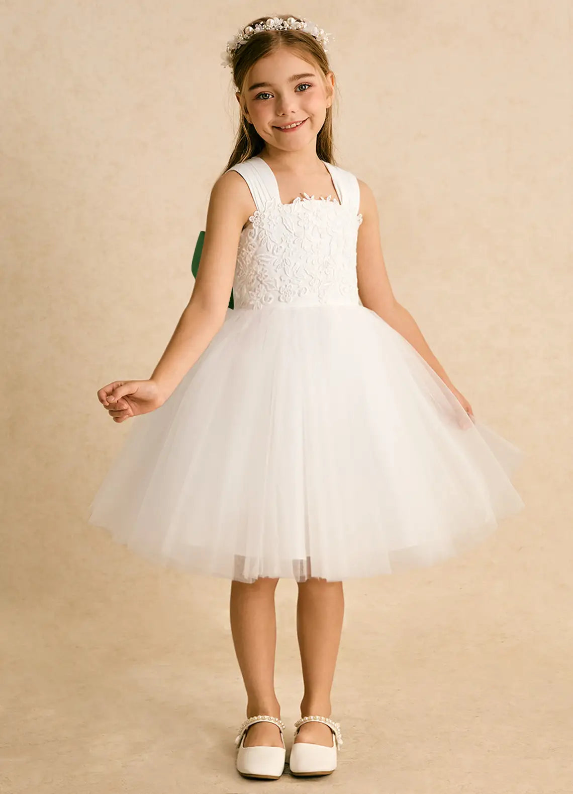 Cute Ball-Gown Scoop Neck Sleeveless Backless Knee-Length Flower Girl Dresses