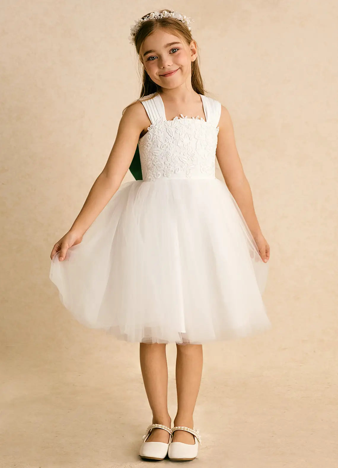 Cute Ball-Gown Scoop Neck Sleeveless Backless Knee-Length Flower Girl Dresses