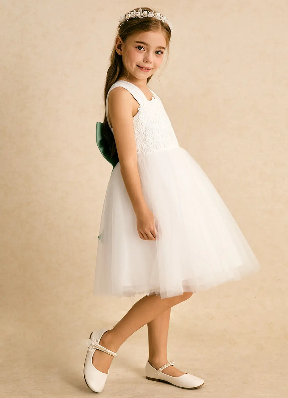 Cute Ball-Gown Scoop Neck Sleeveless Backless Knee-Length Flower Girl Dresses