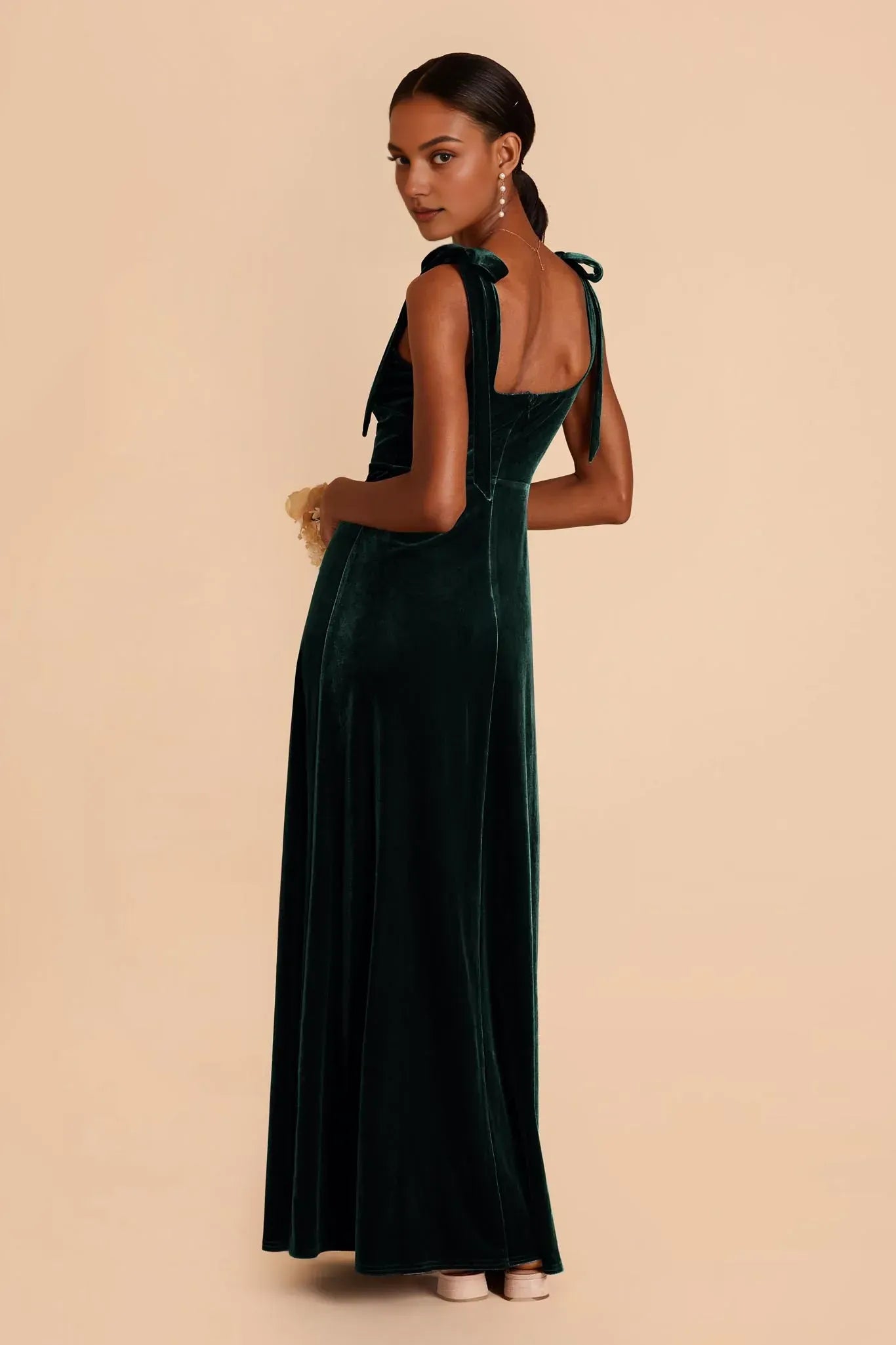 Elegant A‑Line Square Neck Bow Strap Low Back Maxi Wedding Bridesmaid Dress