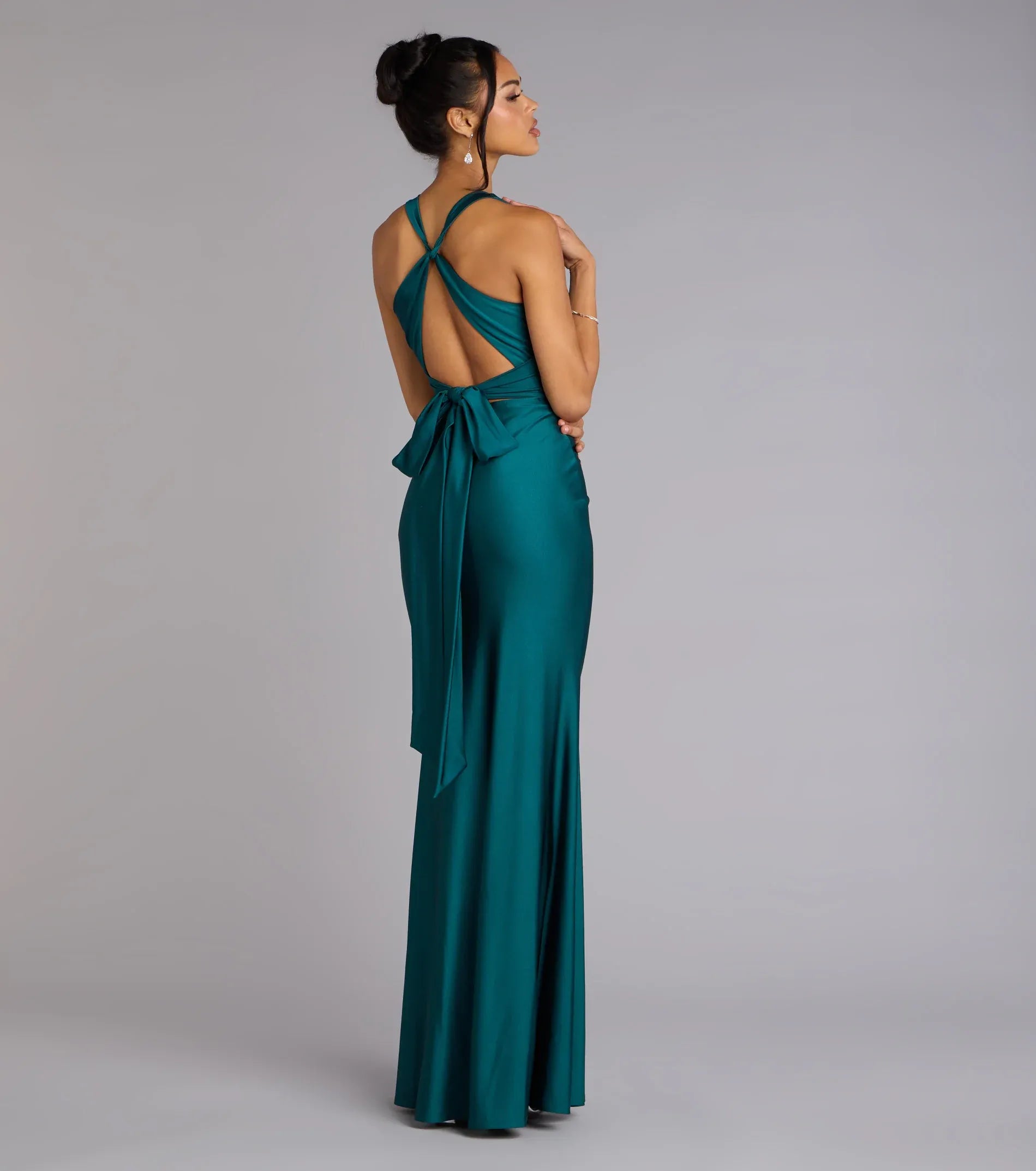 Emerald Green Satin Halter Twist Front Cross Tie Back Bow Mermaid Floor Length Wedding Guest Dresses