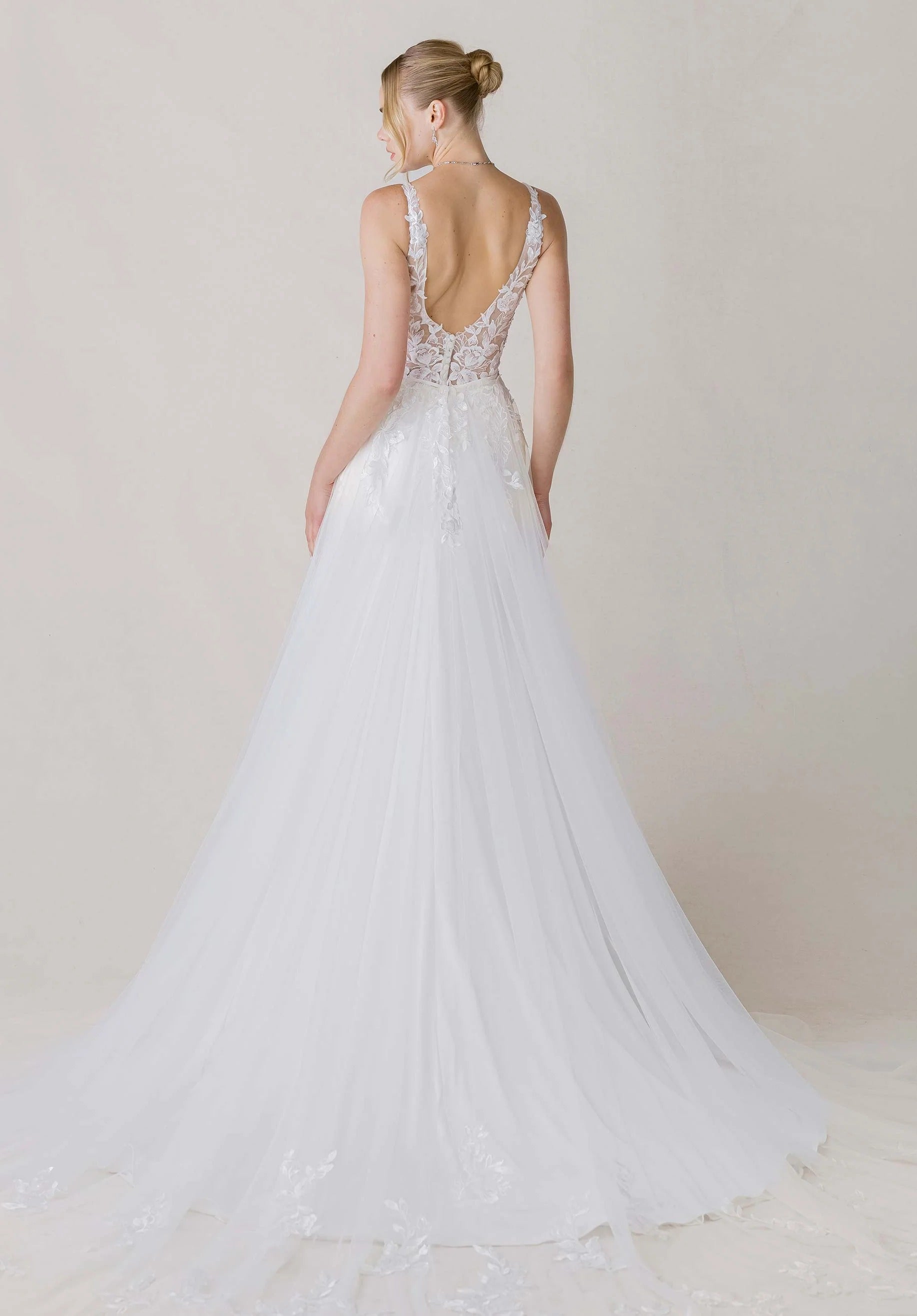 Ethereal Ivory Lace V-Neck Low-Back Tulle A-Line Wedding Dress