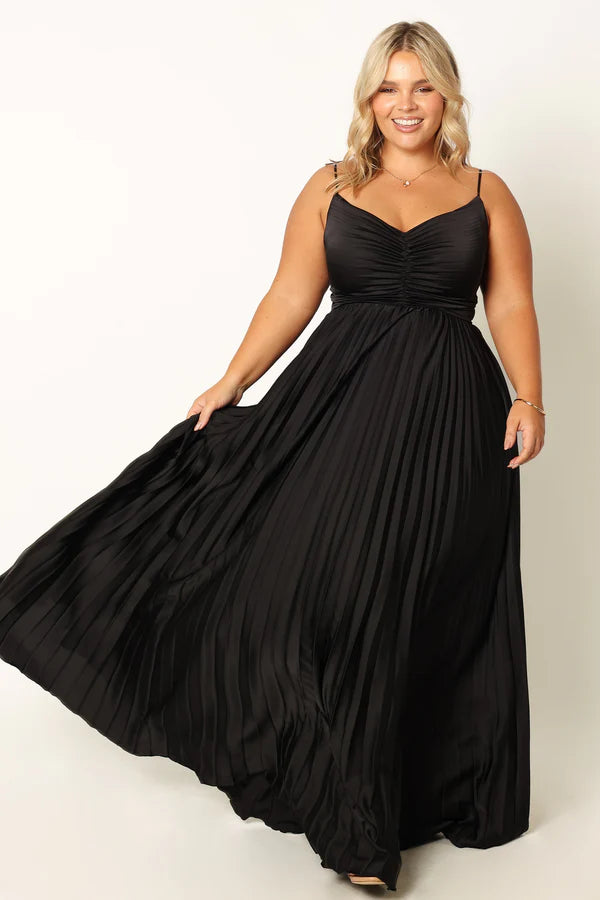 Flowy Floor-Length Sweetheart Spaghetti Strap Pleated Wedding Guest Dress