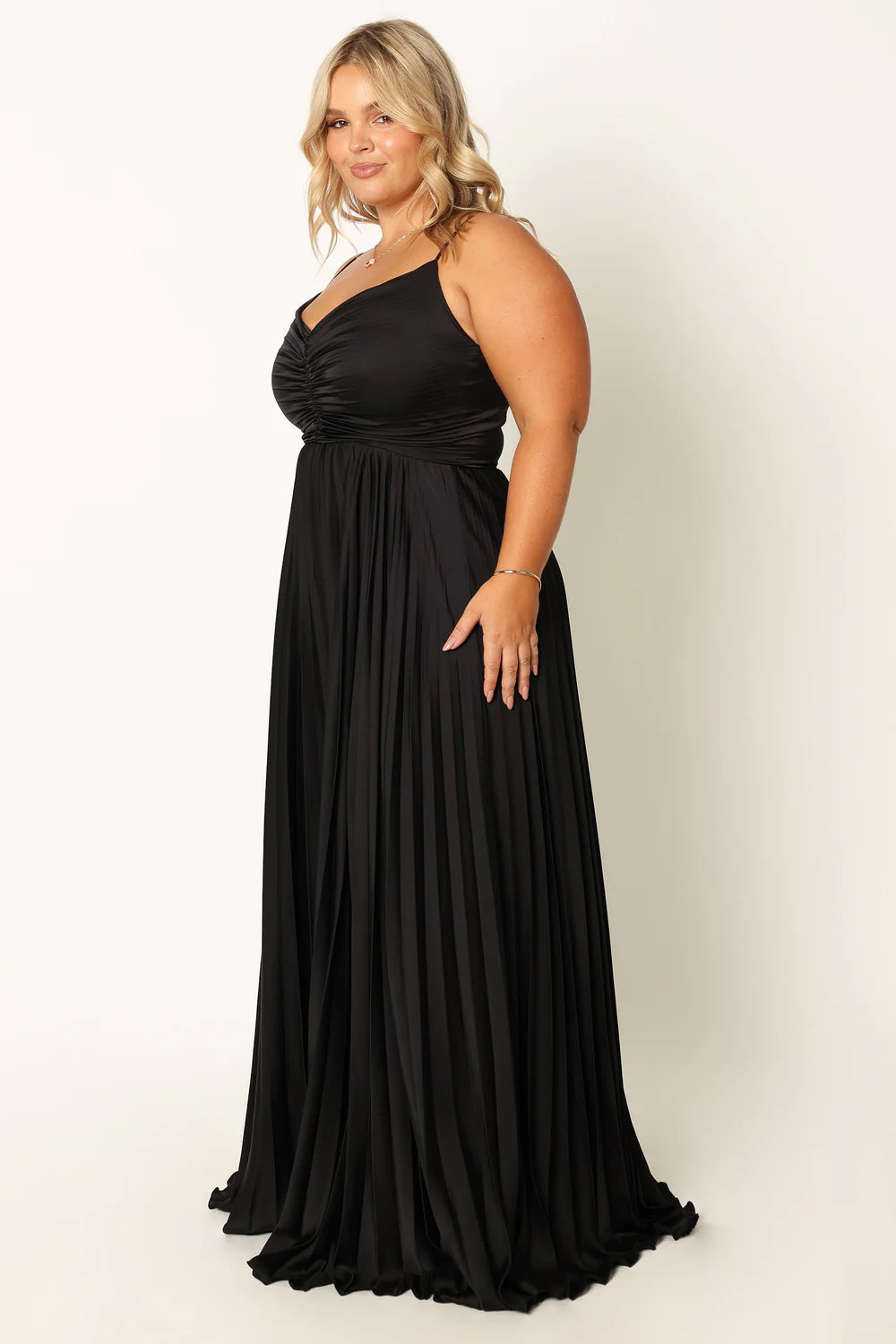 Flowy Floor-Length Sweetheart Spaghetti Strap Pleated Wedding Guest Dress