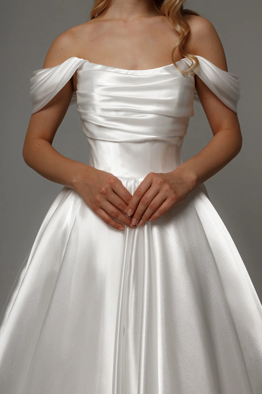Gorgeous A Line Off-the-shoulder Neck Dropped Shoulder Sleeves Lace-Up Midi Length Wedding Dress