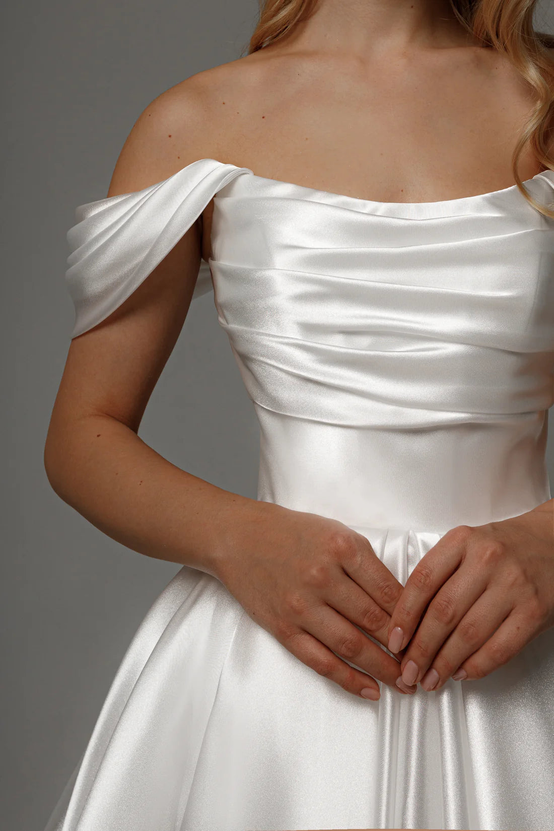 Gorgeous A Line Off-the-shoulder Neck Dropped Shoulder Sleeves Lace-Up Midi Length Wedding Dress