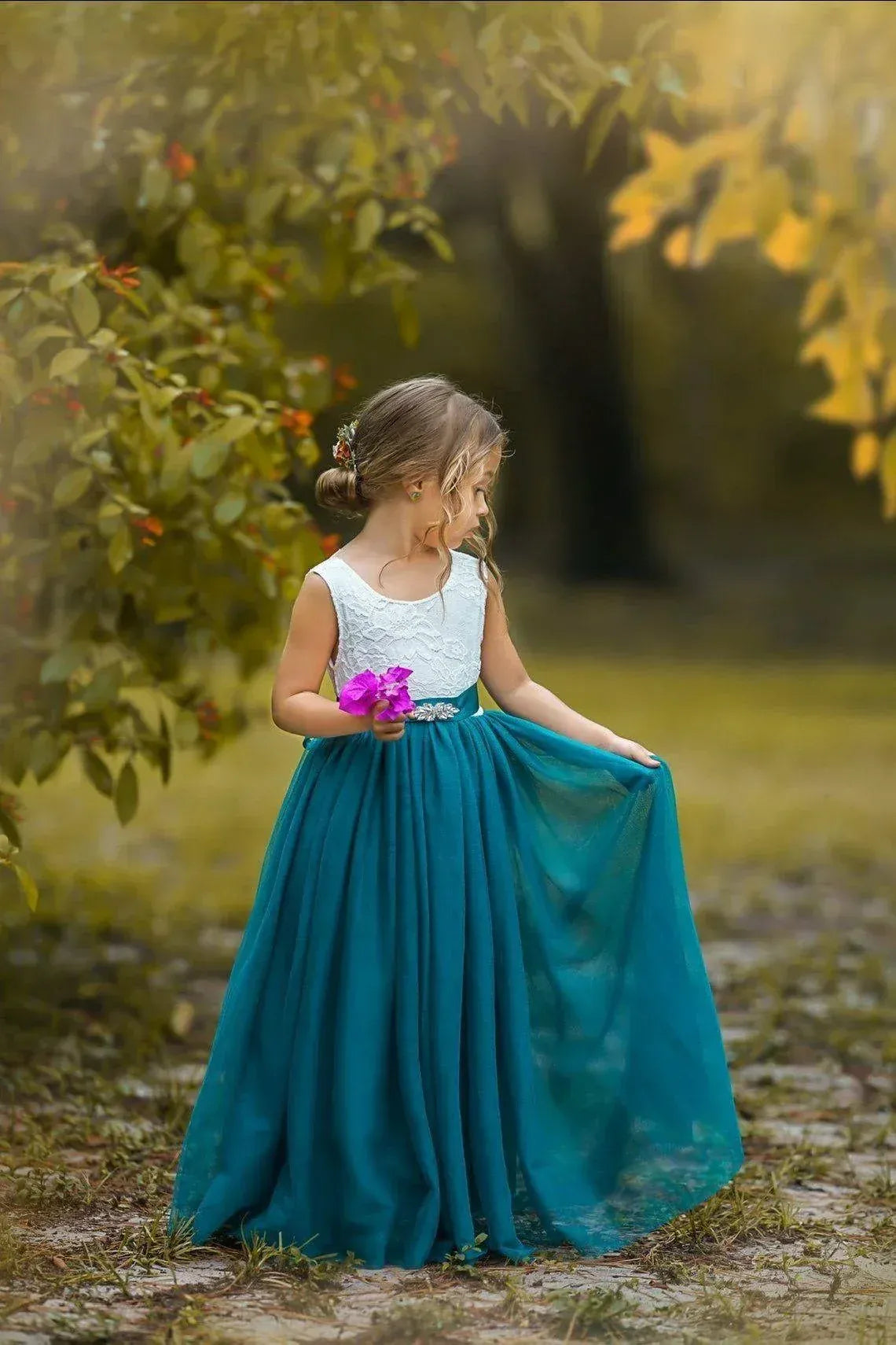 Graceful A-Line Round Neck Sleeveless V-Back Floor-Length Outdoor Flower Girl Dress