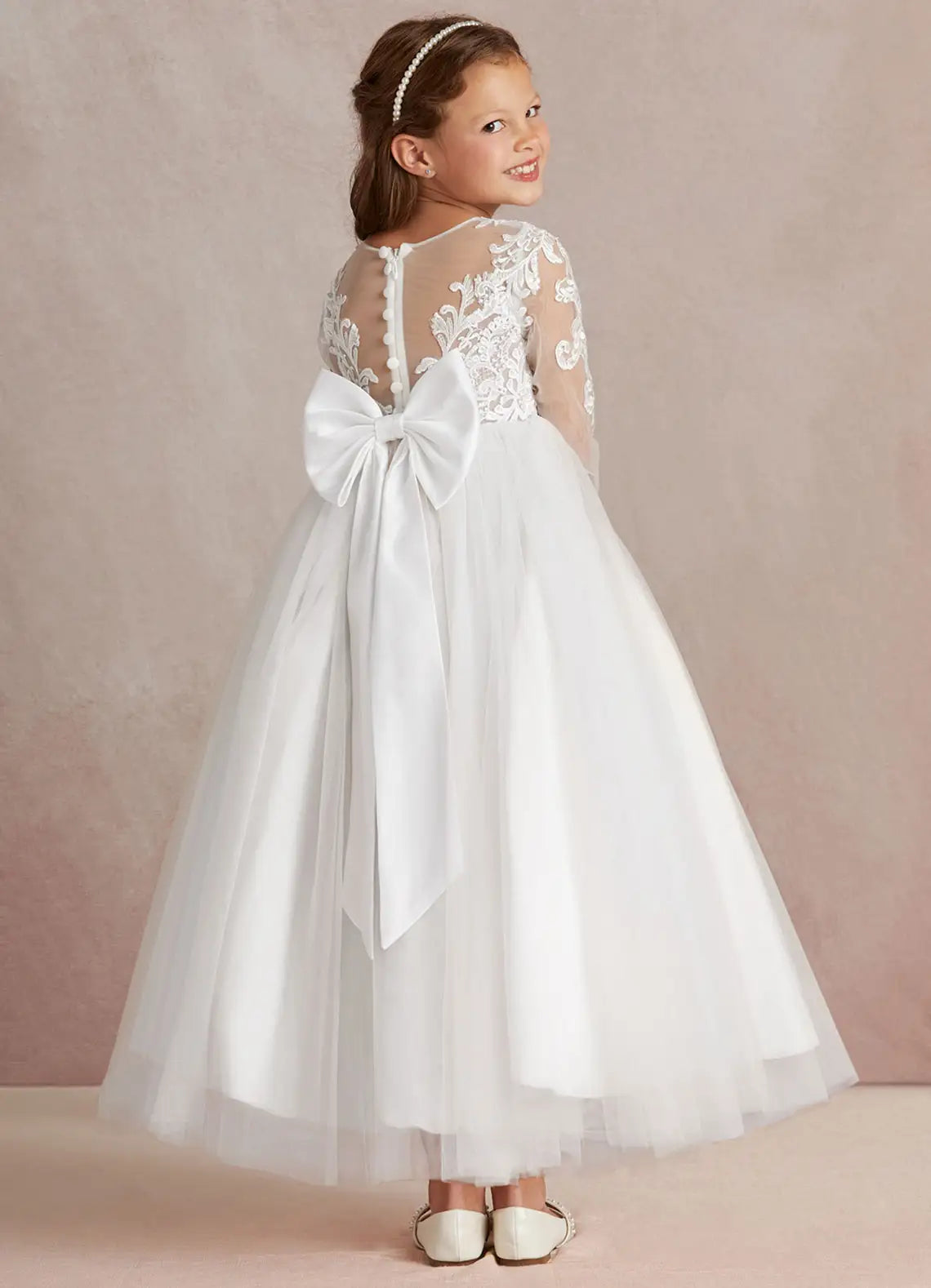 Illusion Long Sleeve Lace Round Neck Back Big Bow White Tulle Floor-Length Flower Girl Dresses