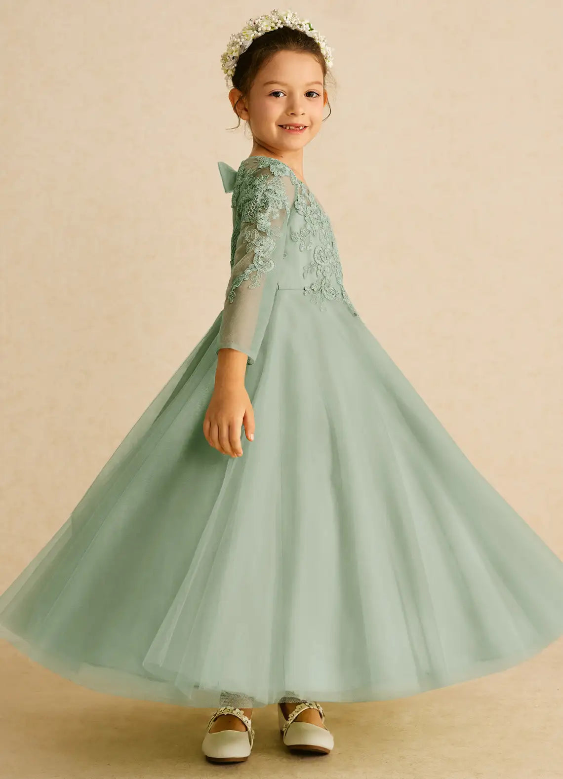 Illusion Round Neck Three-Quarter Sleeve Sage Green Tulle Full-Length Flower Girl Dresses with Lace Appliques and Cutout Back Bows