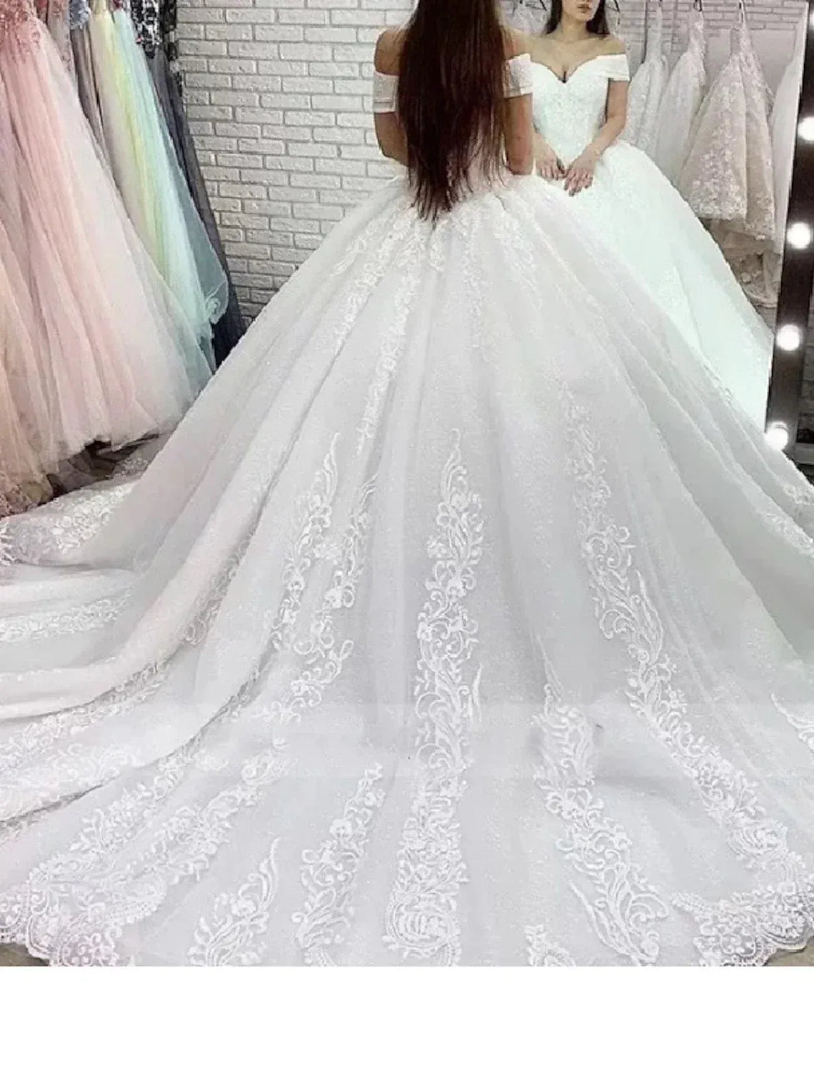 Luxury Ballgown Off Shoulder Sweetheart Lace Tulle Cathedral Train Wedding Dress