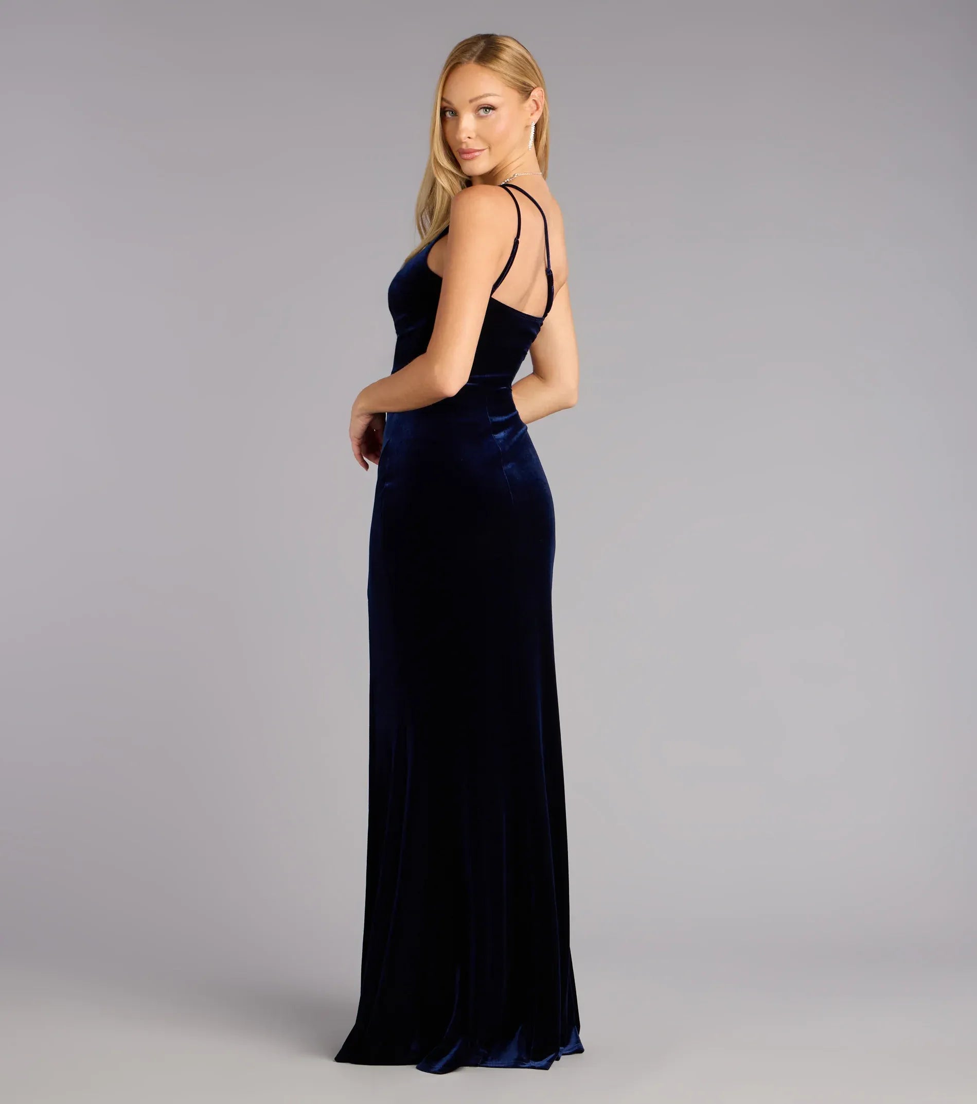 Luxury Mermaid Sweetheart Spaghetti Zip-Back Ruched Velvet Maxi Wedding Guest Dress