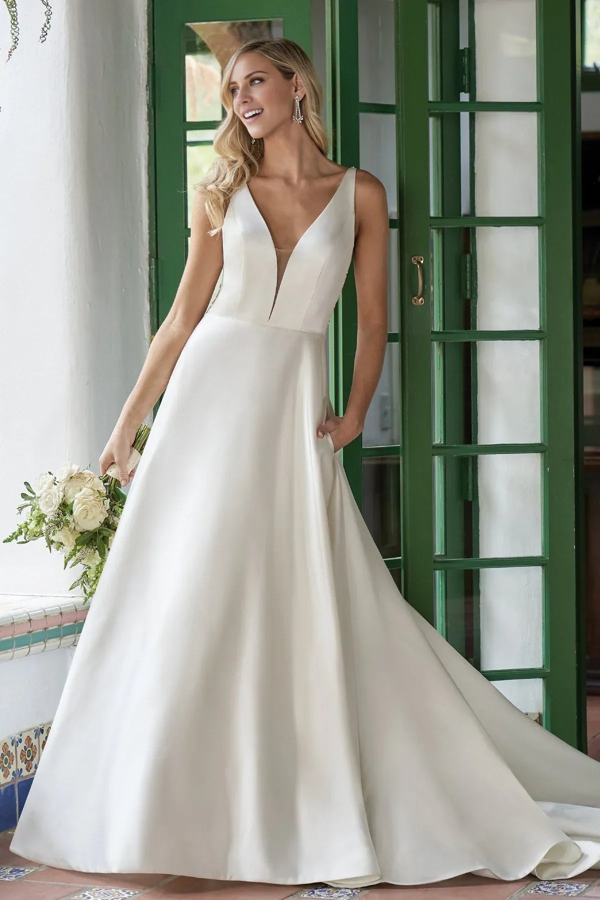 Luxury Modern A‑Line Deep‑V Sleeveless Illusion‑Lace‑Back Pearl‑Trim Satin Floor‑Length Wedding Dresses For Spanish‑Style Courtyard Wedding