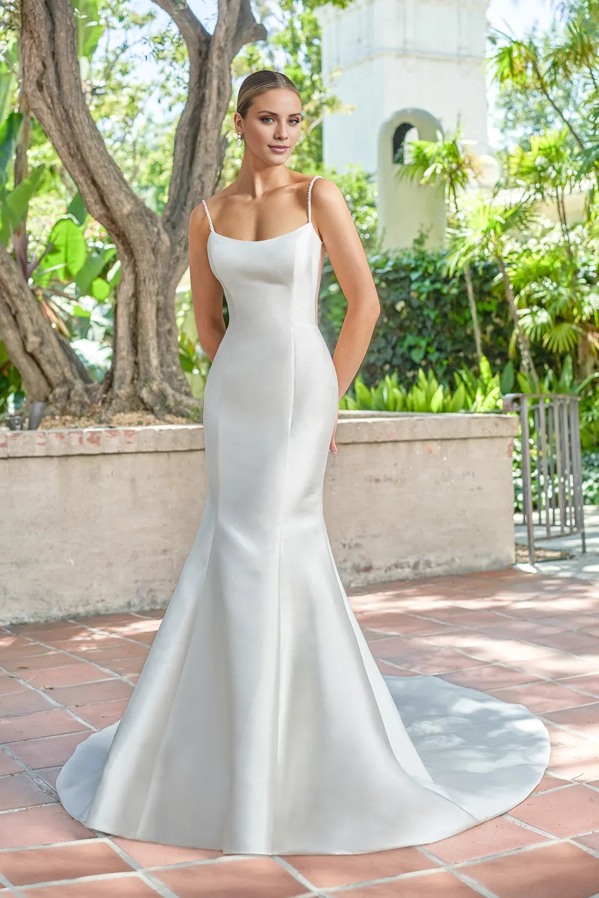 Modern Beaded‑Spaghetti‑Strap Satin Mermaid Illusion‑Back Floral‑Appliqué Wedding Dress