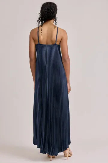 Navy Blue Halter Pleated Sleeveless Backless Midi Formal Bridesmaid Dress