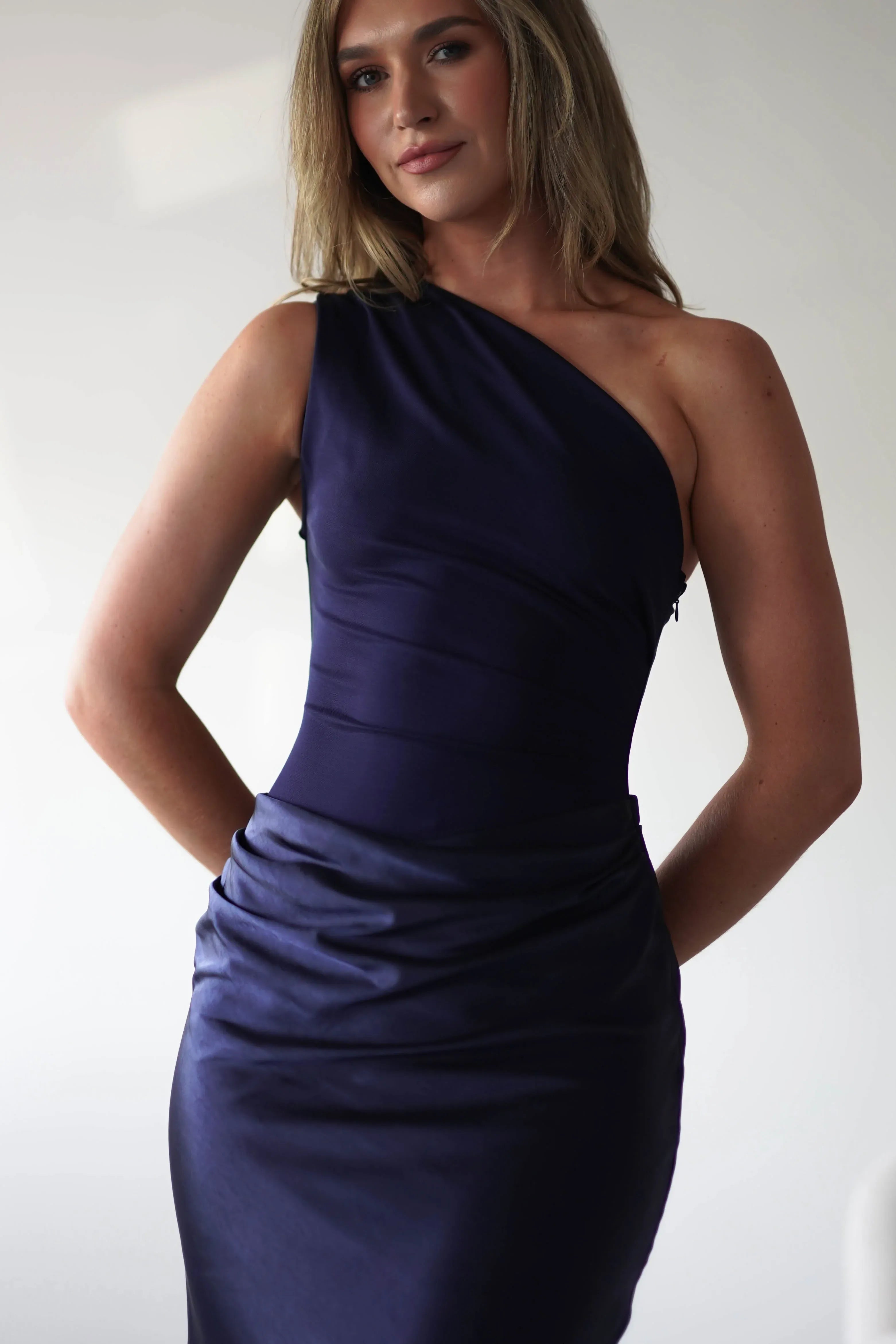 Navy Blue One-Shoulder Satin Midi Bridesmaid Dress with Ruched Waist