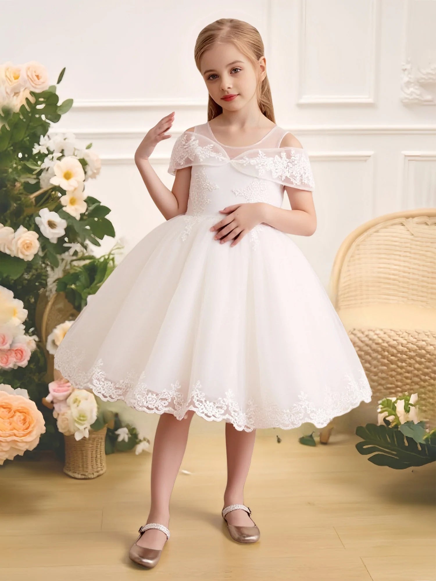Off Shoulder Lace Cape Round Solid Back Full Lace Hem White Tulle Short Flower Girl Dresses