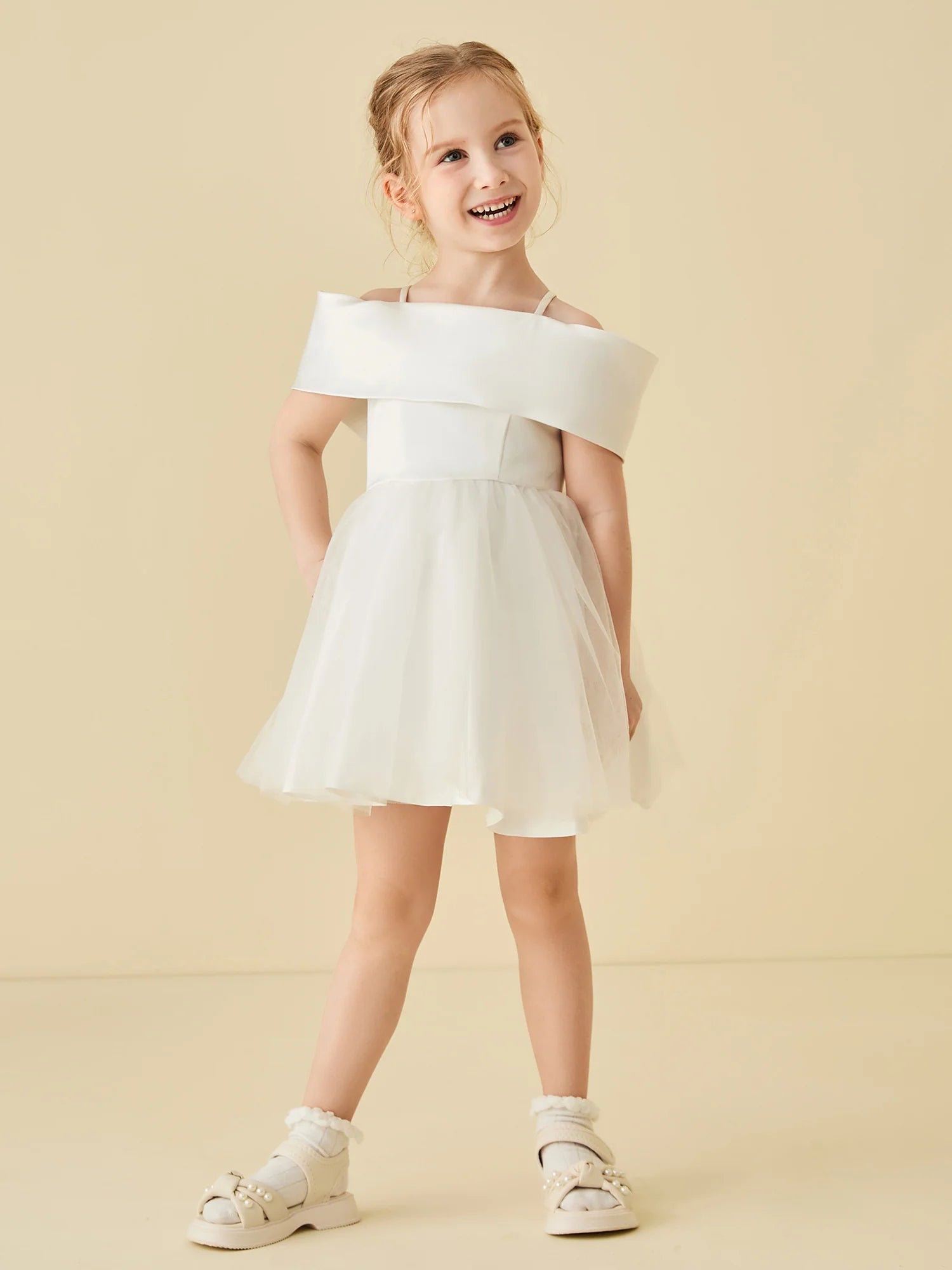 Off The Shoulder Thin Strap Big Back Bow White Tulle Short Flower Girl Dresses