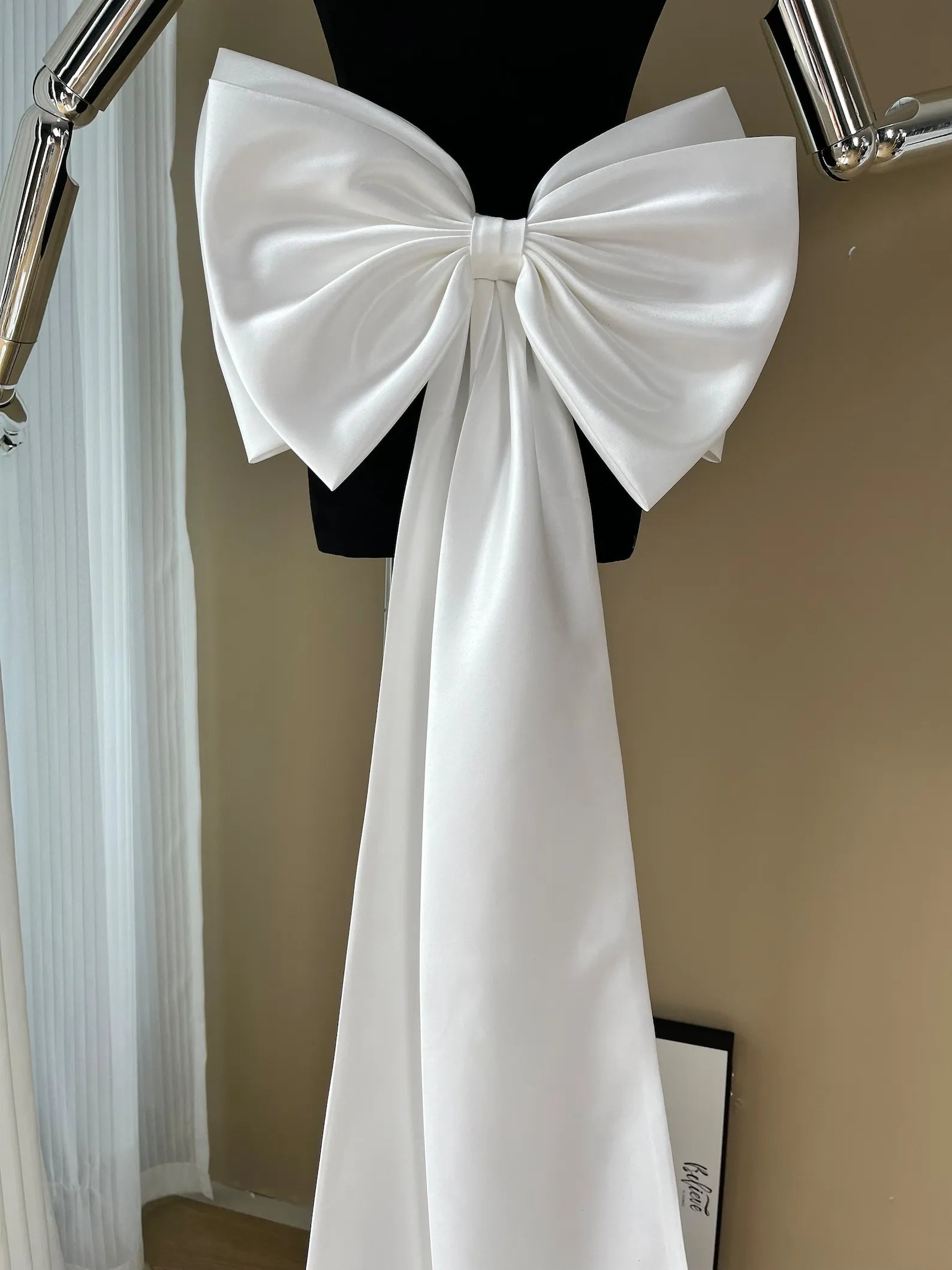 Oversized Removable Bridal Dress Bow
