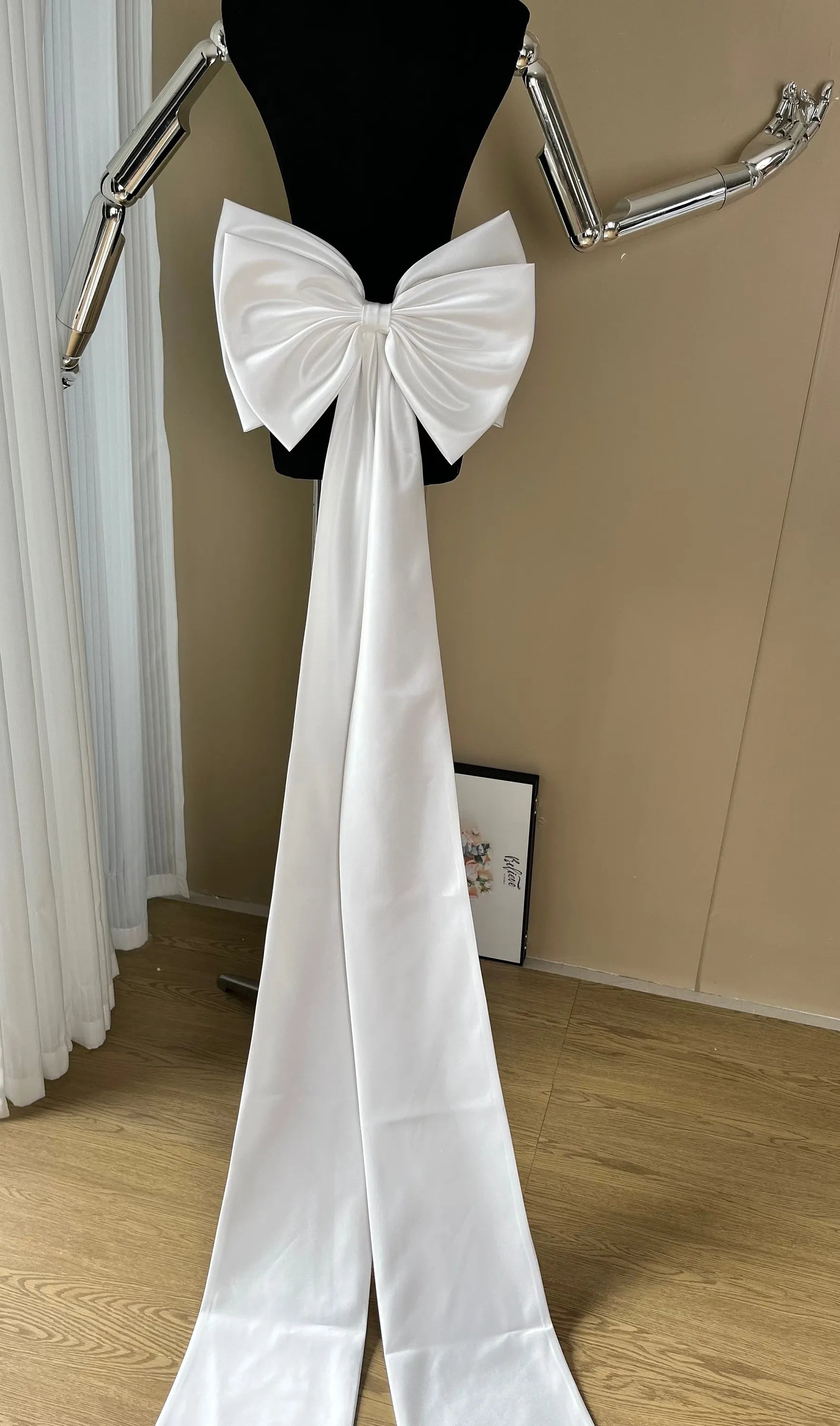 Oversized Removable Bridal Dress Bow