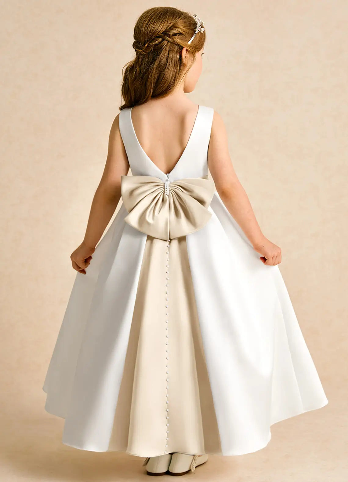 Pearl A-Line Round Neck Sleeveless V-Back Floor-Length Formal Flower Girl Dress