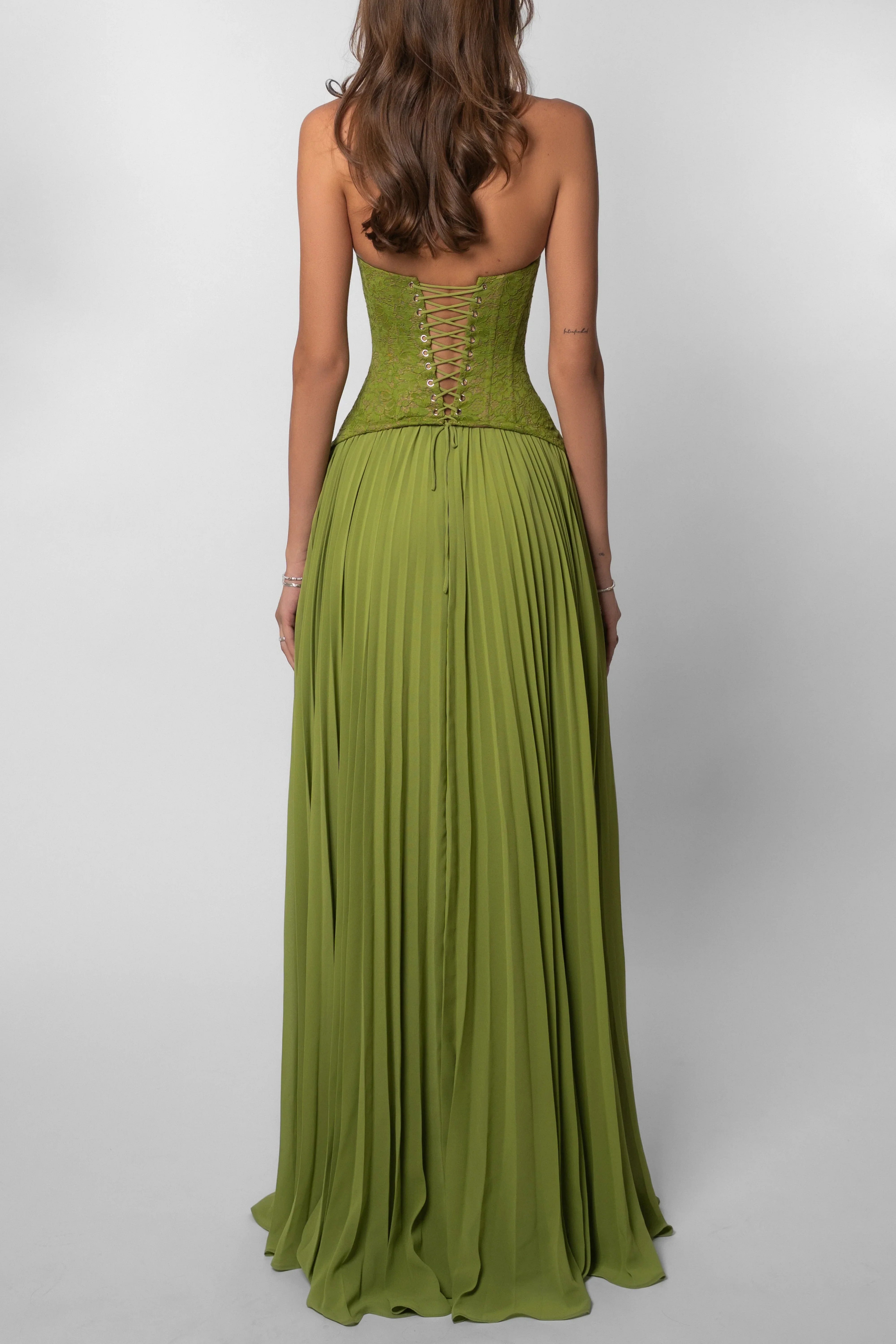Regal Floor-Length Halter-Neck Lace-Bodice Pleated-Skirt Corset Wedding Guest Dress