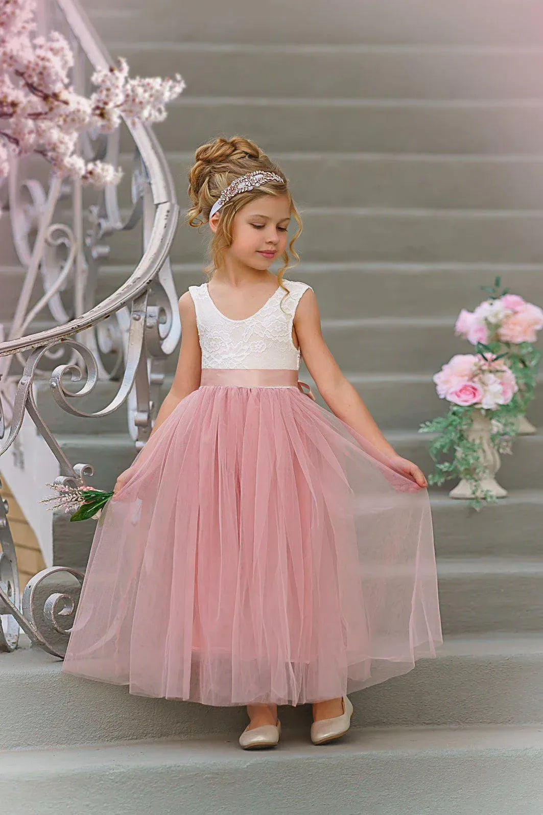Romantic A-Line Round Neck Sleeveless V-Back Tea-Length Outdoor Flower Girl Dress