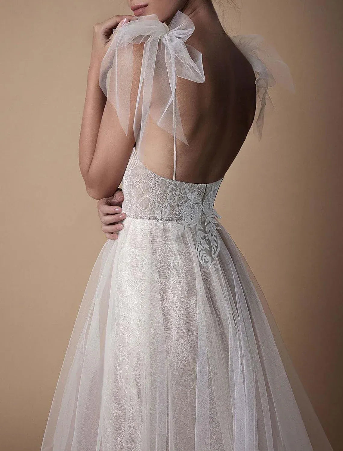 Romantic A-Line Spaghetti Strap Tulle Bow Back High Slit Floor Wedding Dress