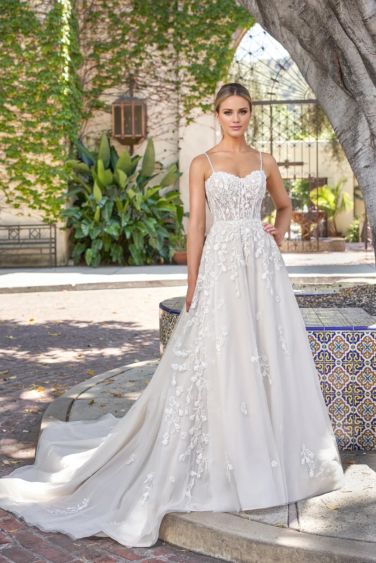 Romantic Beaded Spaghetti‑Strap Tulle A‑Line Floral‑Lace Low‑Back Wedding Dress