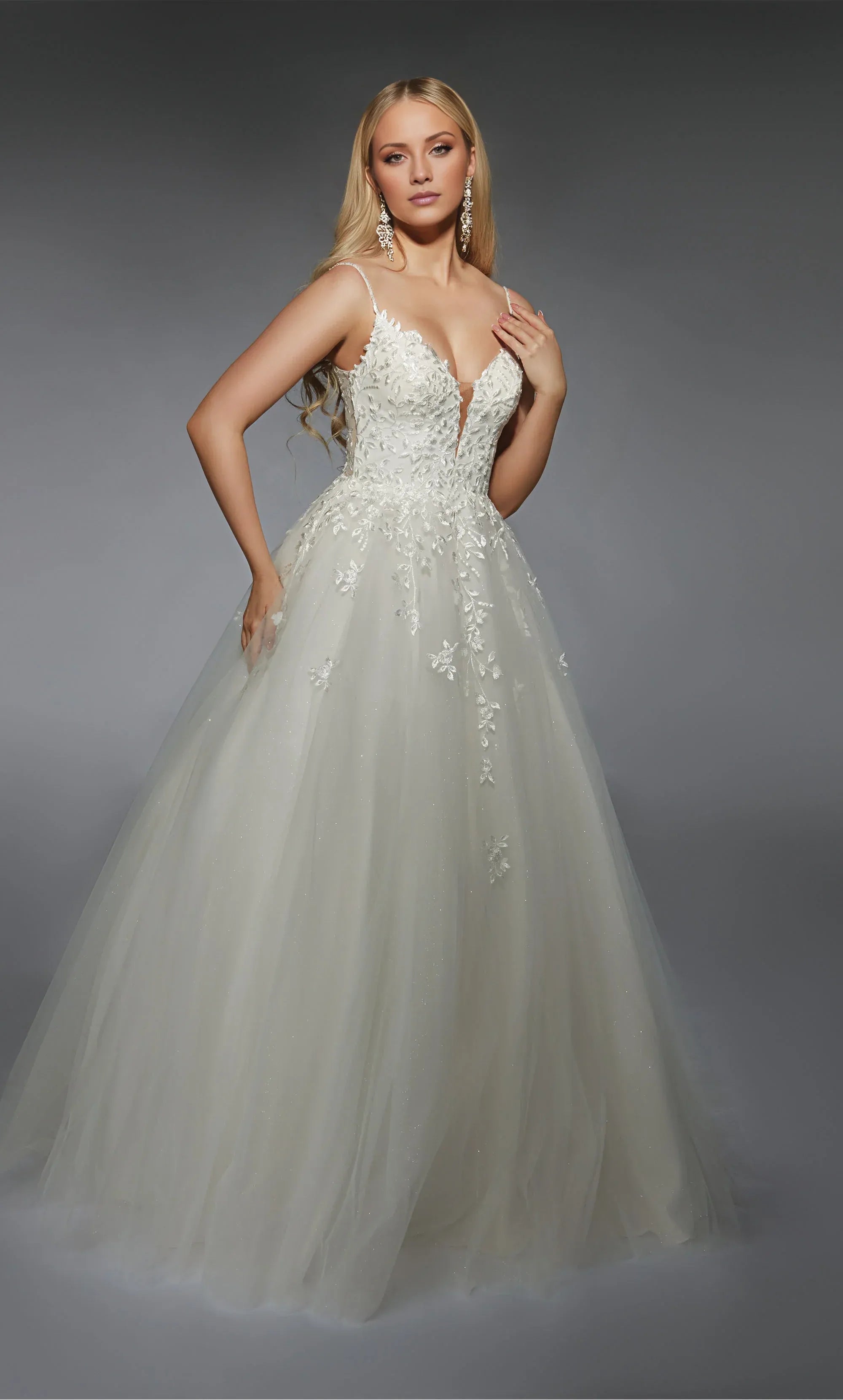 Romantic Deep‑V Spaghetti‑Strap Glitter‑Tulle Ball‑Gown Floral‑Lace Wedding Dress