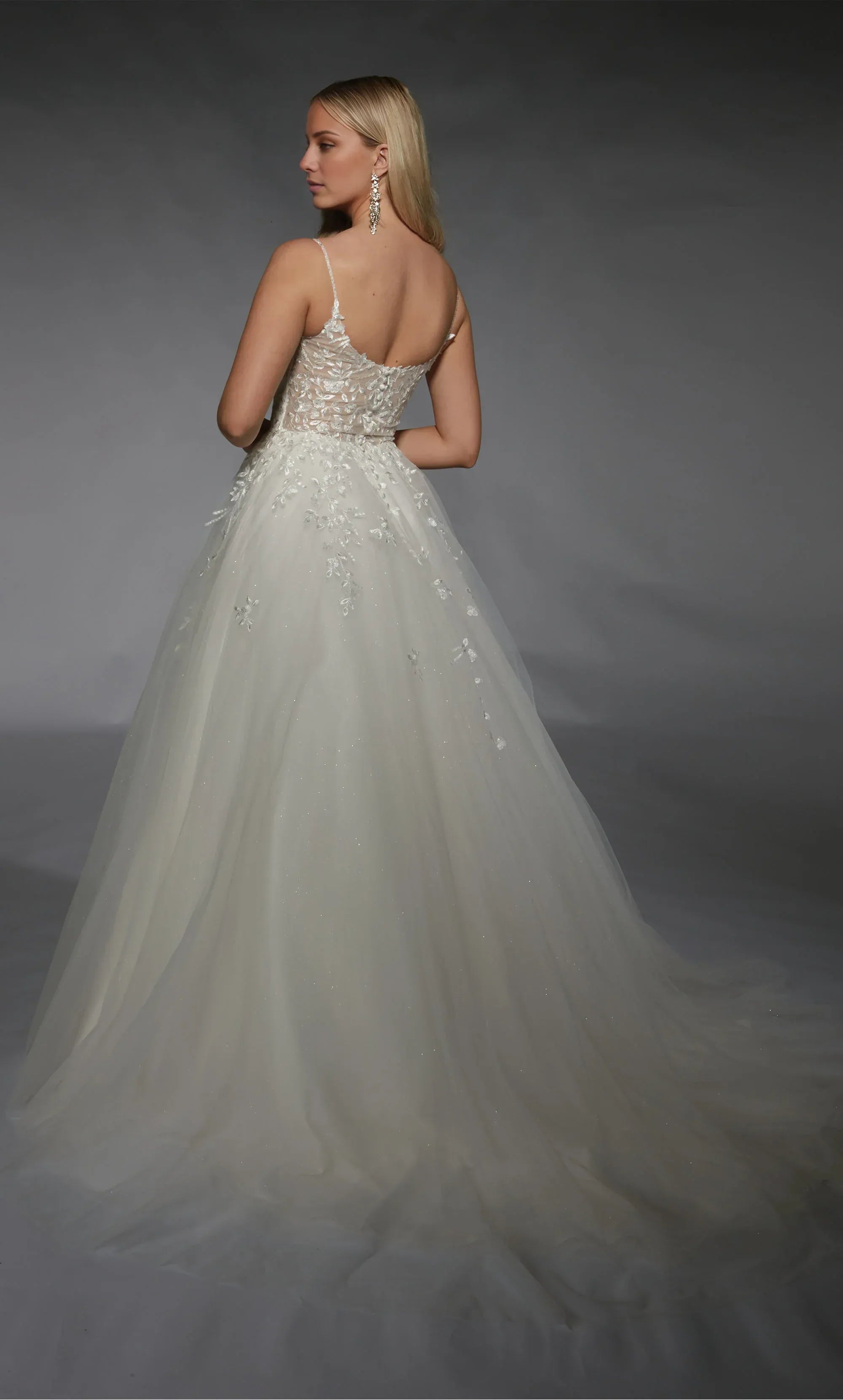 Romantic Deep‑V Spaghetti‑Strap Glitter‑Tulle Ball‑Gown Floral‑Lace Wedding Dress