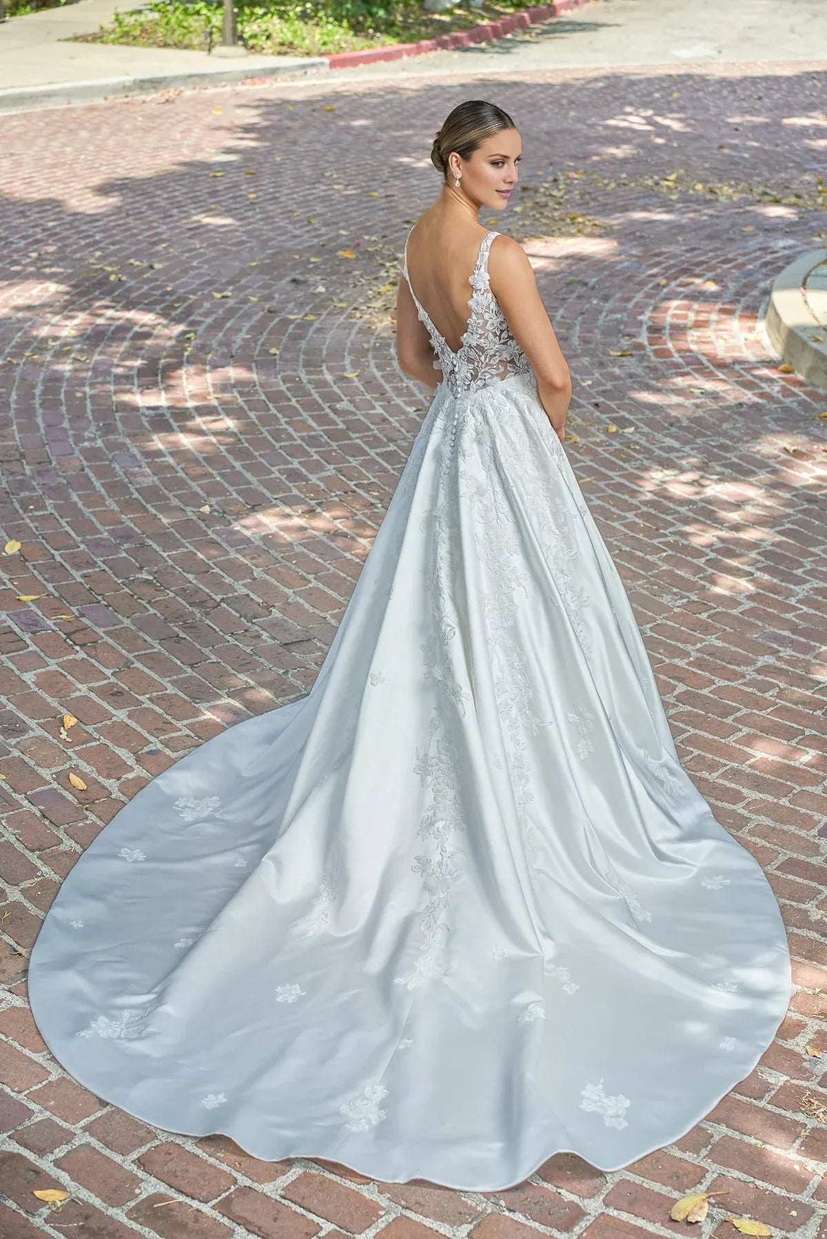Romantic Spaghetti‑Strap Satin Lace A‑Line Low‑Back Floral‑Appliqué Wedding Dress