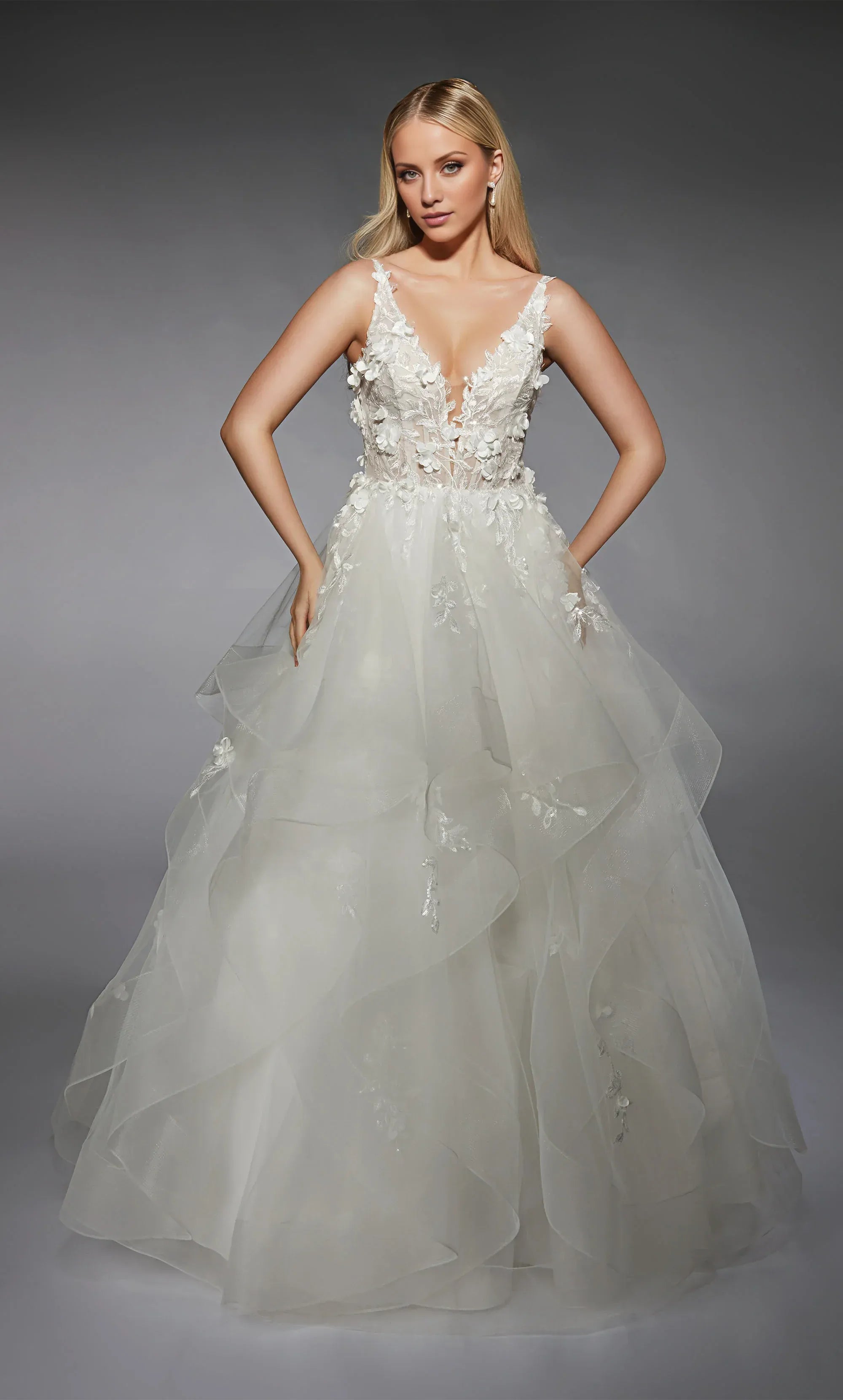 Romantic Spaghetti‑Strap Tulle Ball‑Gown 3D‑Floral‑Appliqué Low‑Back Wedding Dress