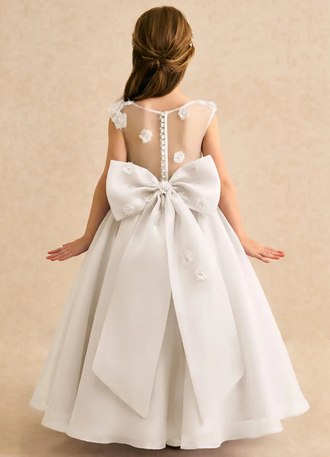Scoop Neck Sleeveless White Organza Full-Length Flower Girl Dresses with 3D Floral Appliques and Back Big Bow