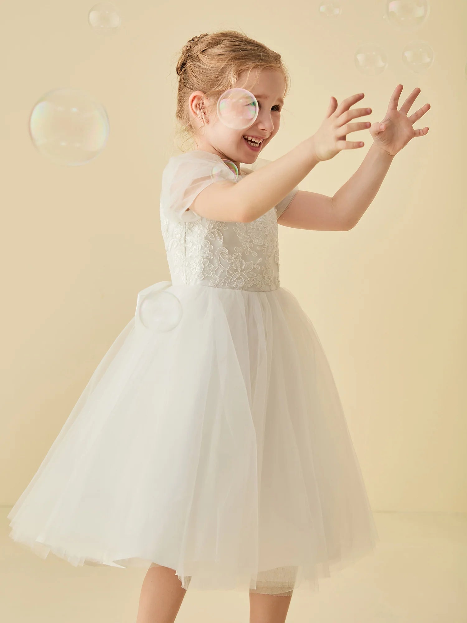 Short Puff Sleeve Round Neck Lace Mesh Back Big Bow White Tulle Midi Length Flower Girl Dresses