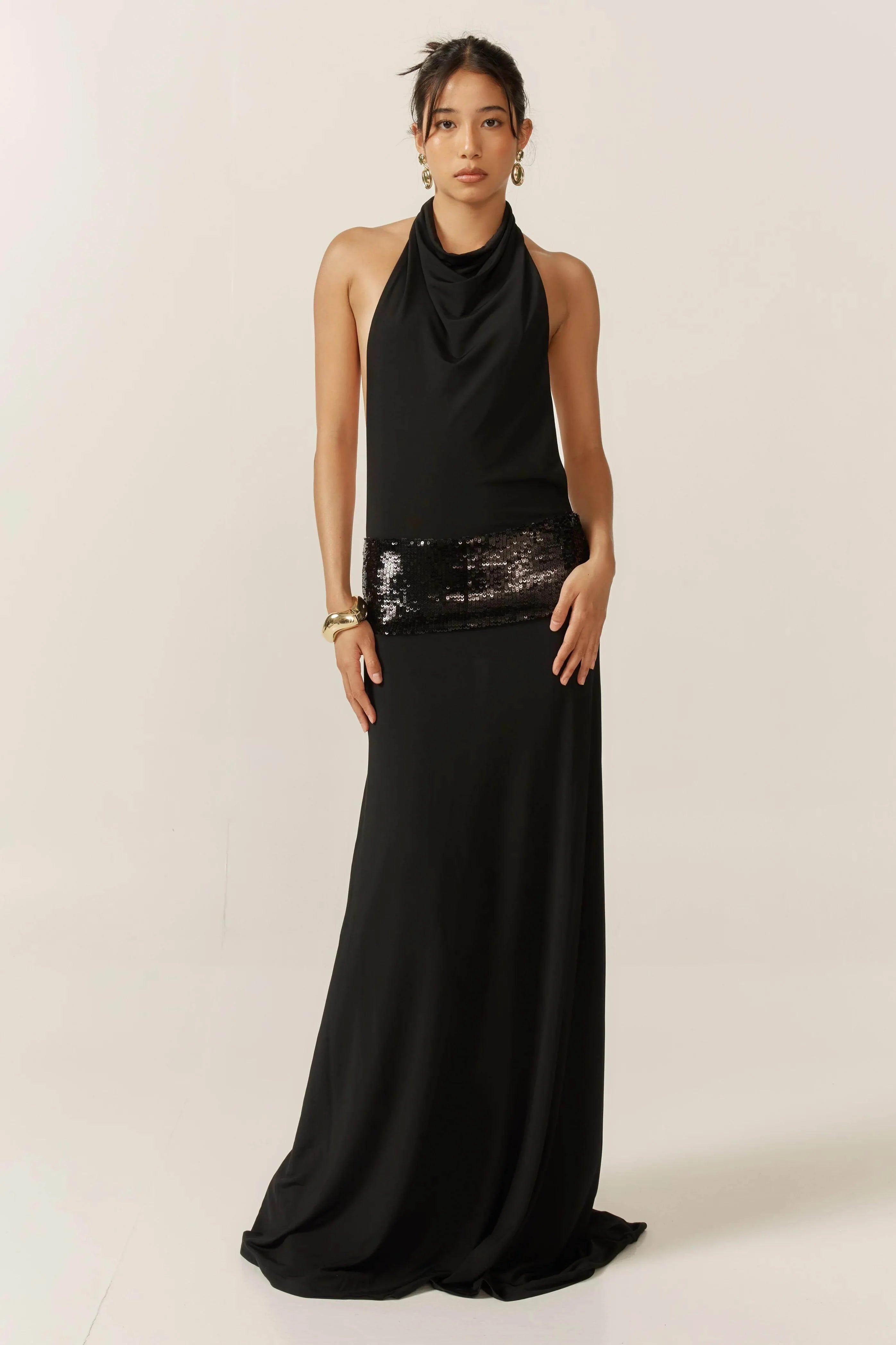 Sleek Floor-Length Halter-Neck Open-Back Sequin-Waist Wedding Guest Dress