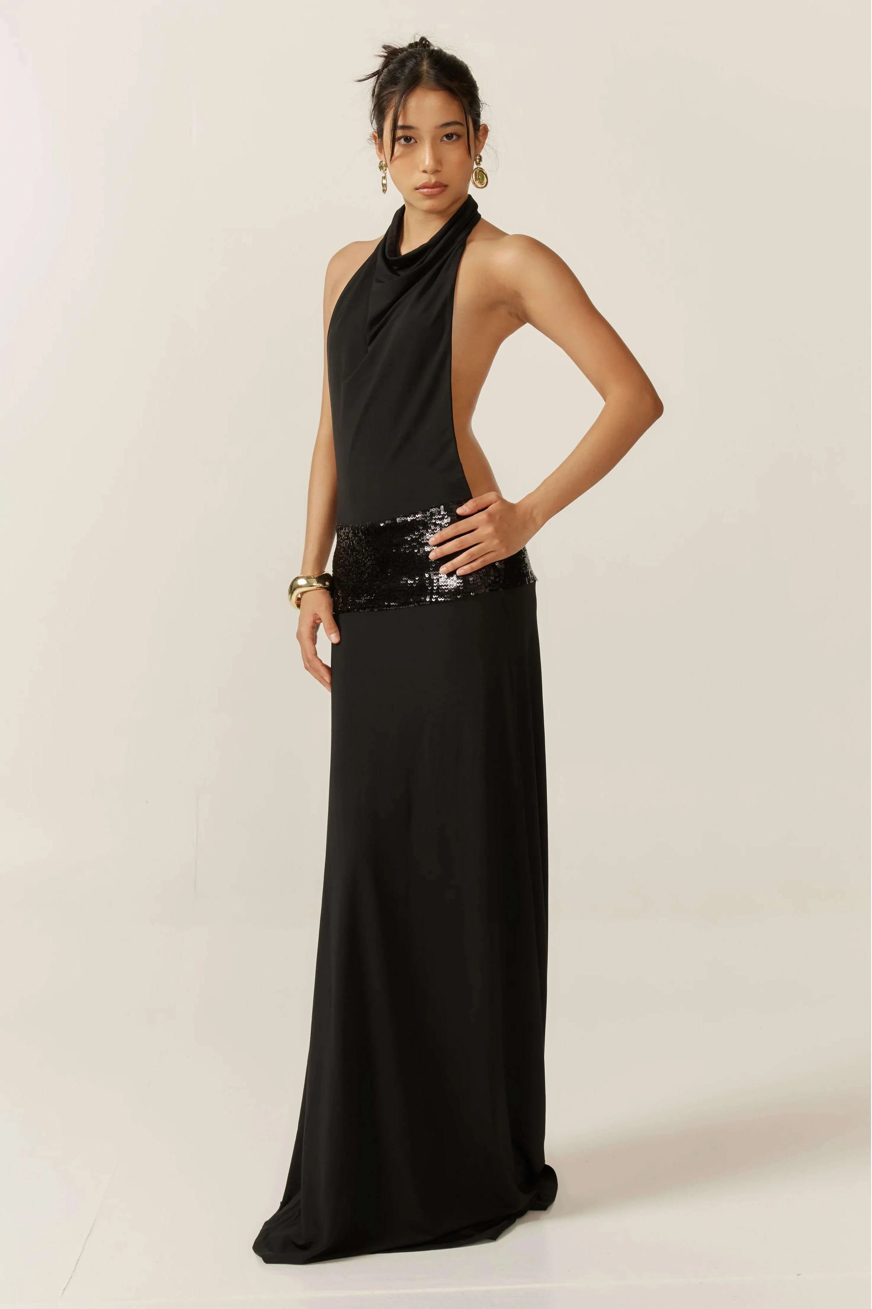 Sleek Floor-Length Halter-Neck Open-Back Sequin-Waist Wedding Guest Dress