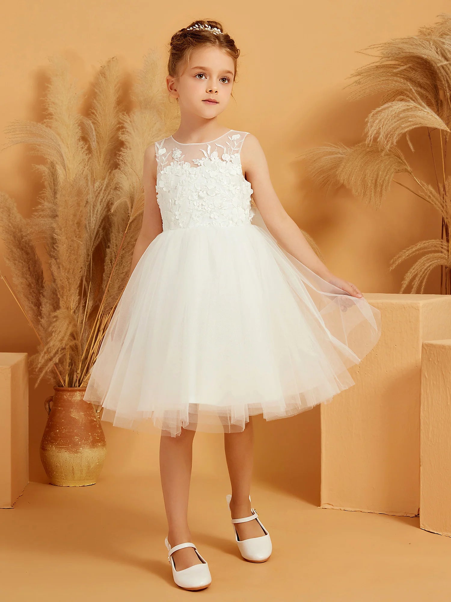 Sleeveless Illusion Neck 3D Floral Lace V Back Big Bow White Tulle Knee Length Flower Girl Dresses